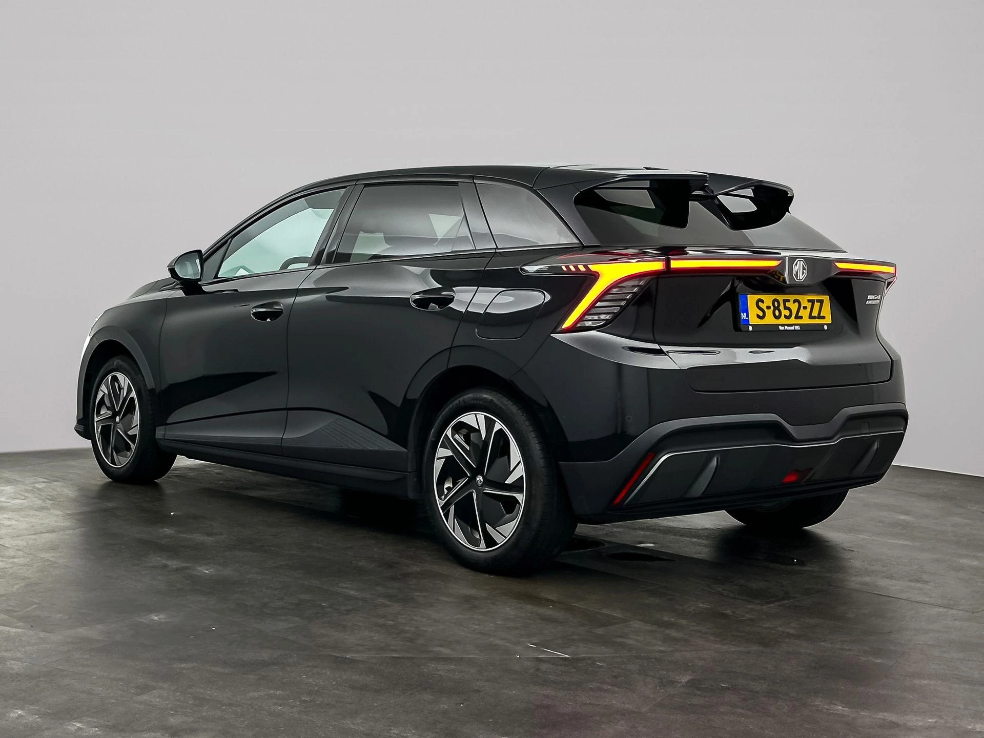 MG MG4EV – autofoto 4