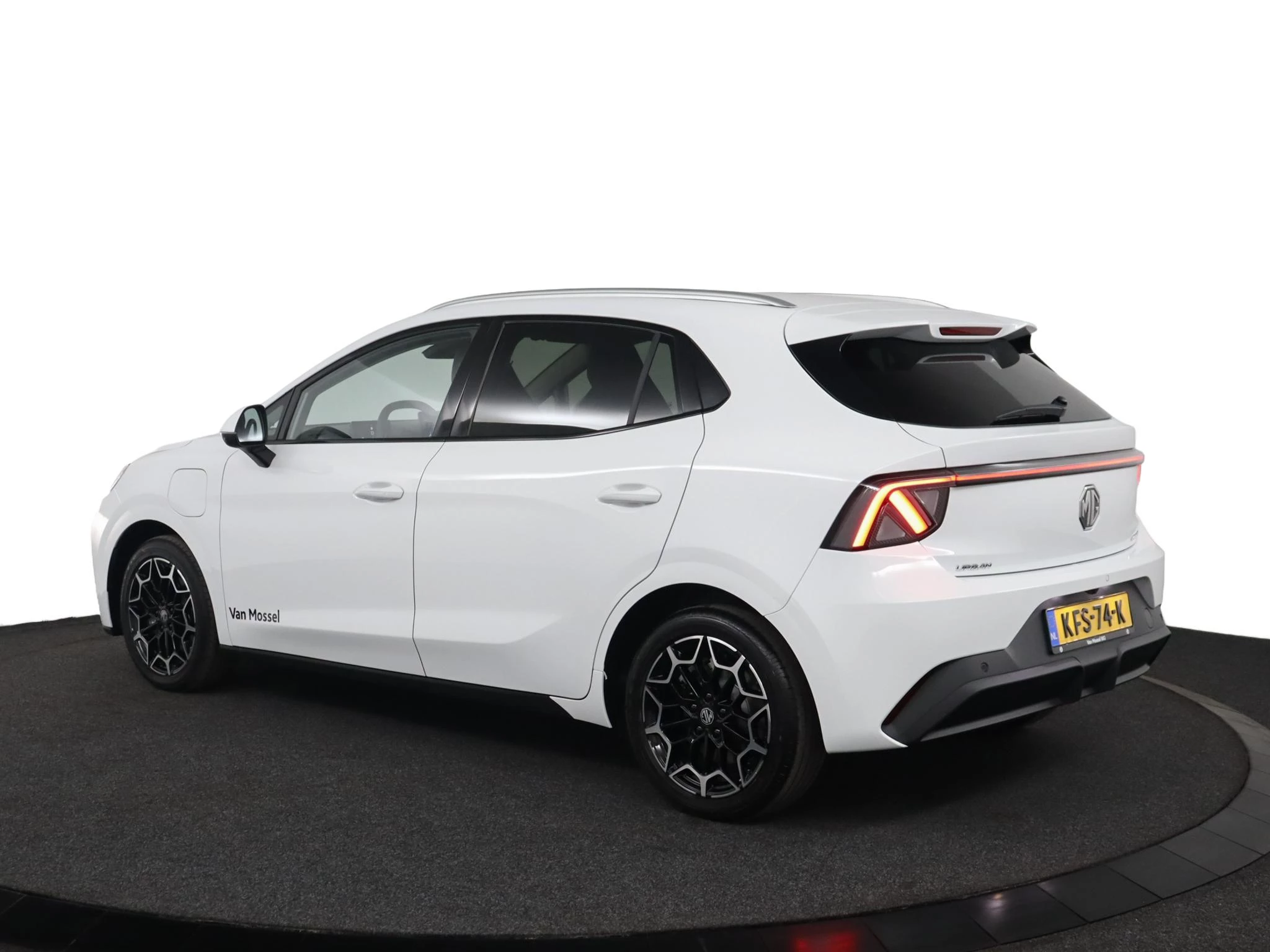 MG MG4EV – autofoto 5