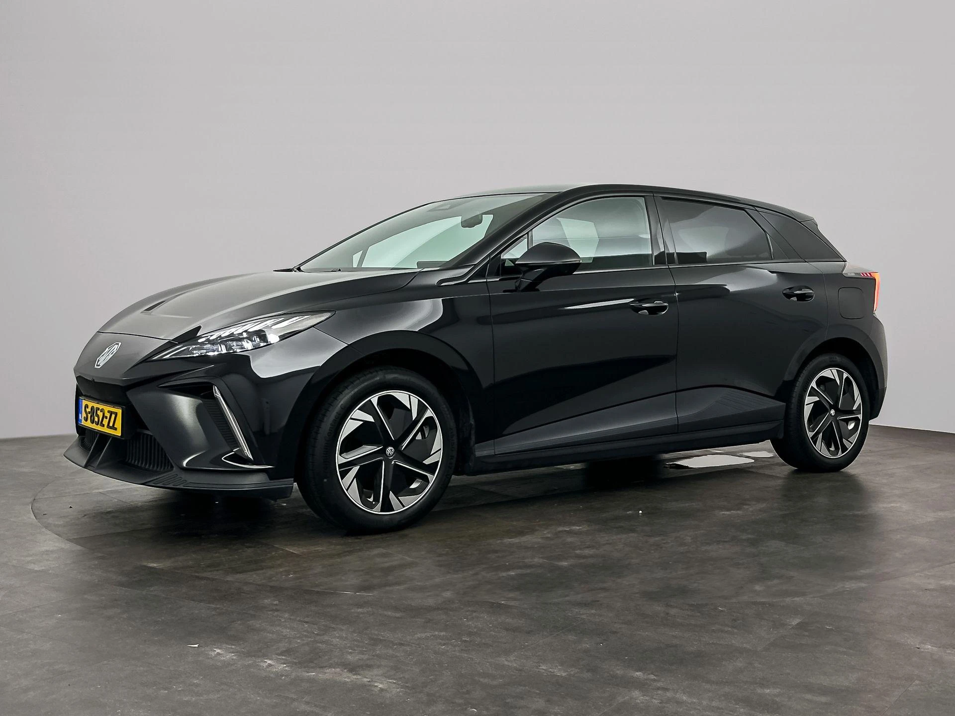 MG MG4EV – autofoto 5