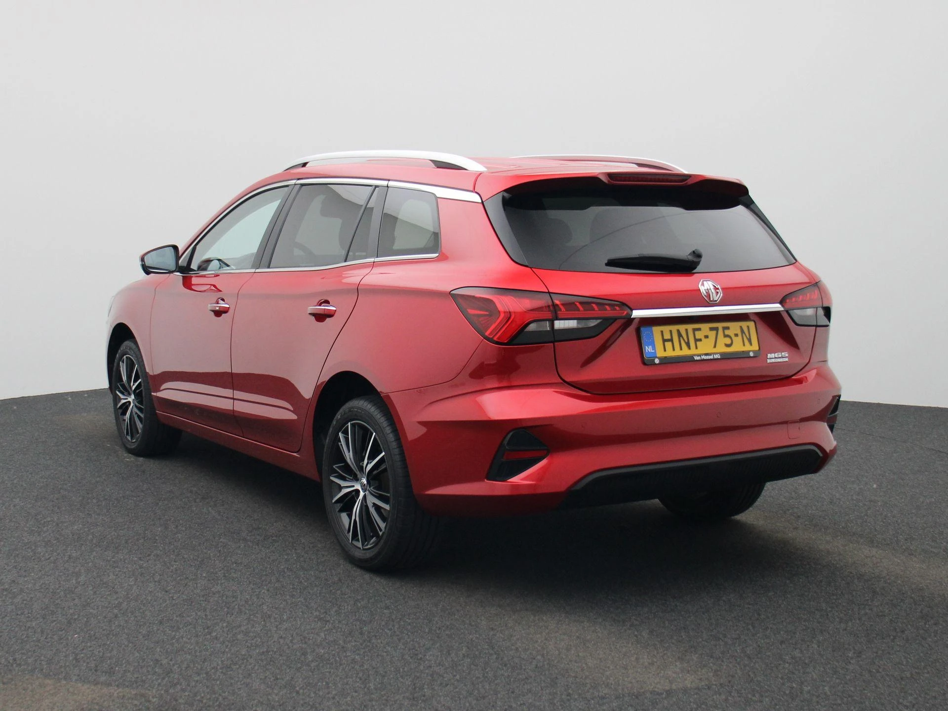 MG MG5 – autofoto 3