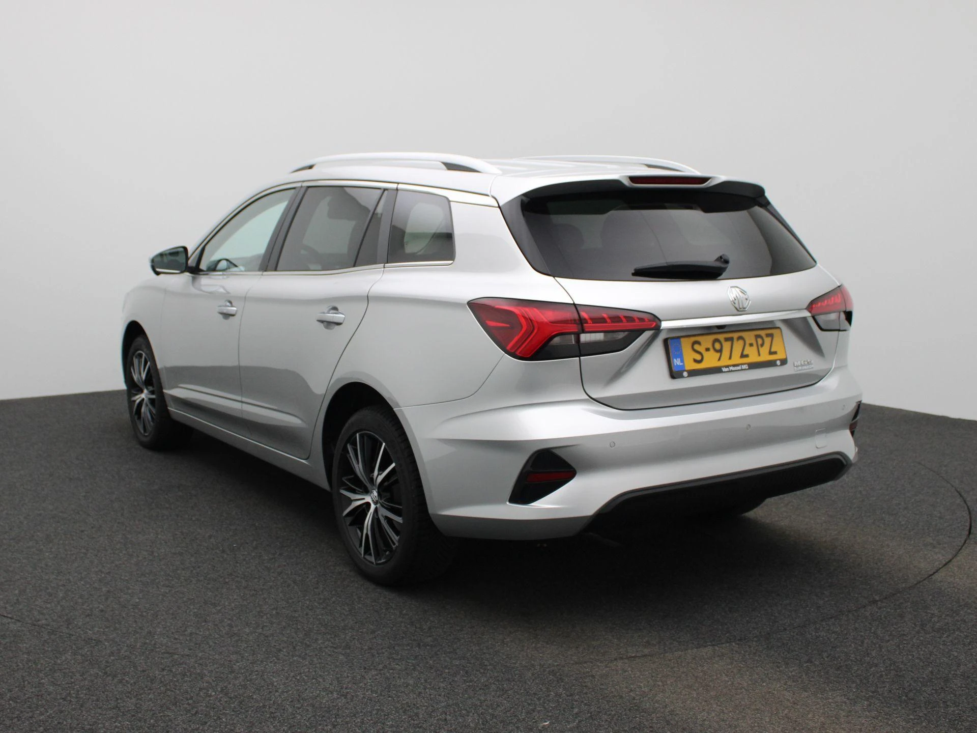MG MG5 – autofoto 3