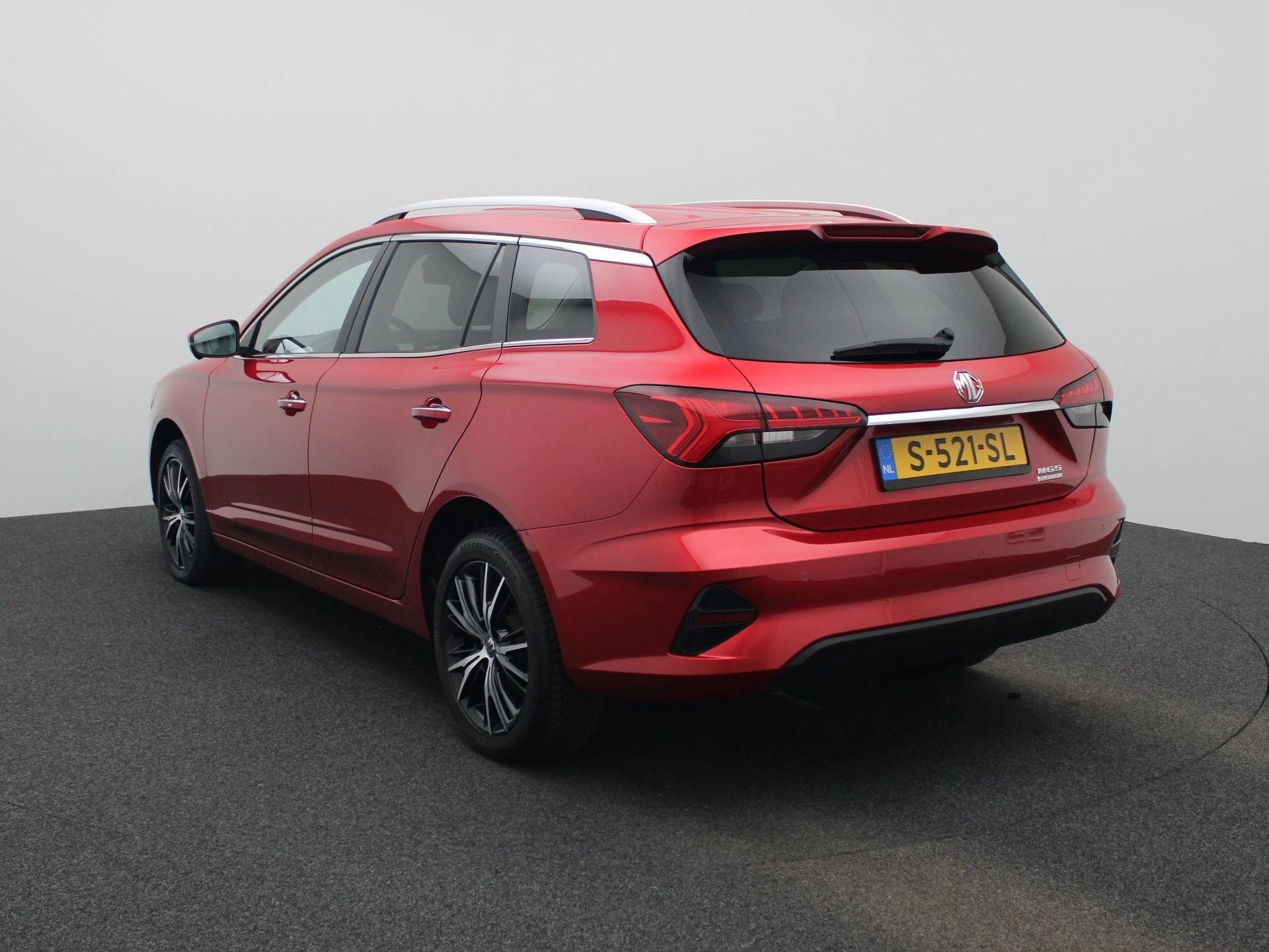 MG MG5 – autofoto 4