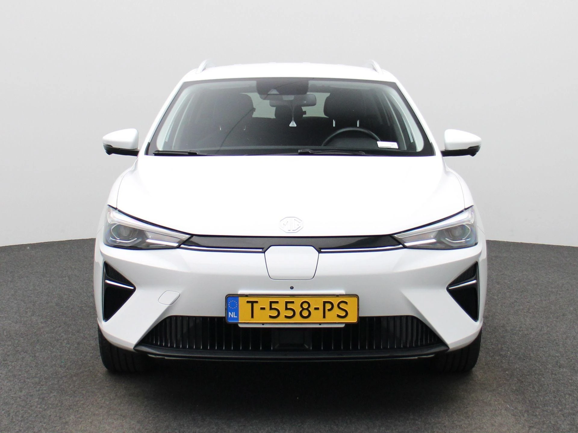 MG MG5 – autofoto 4