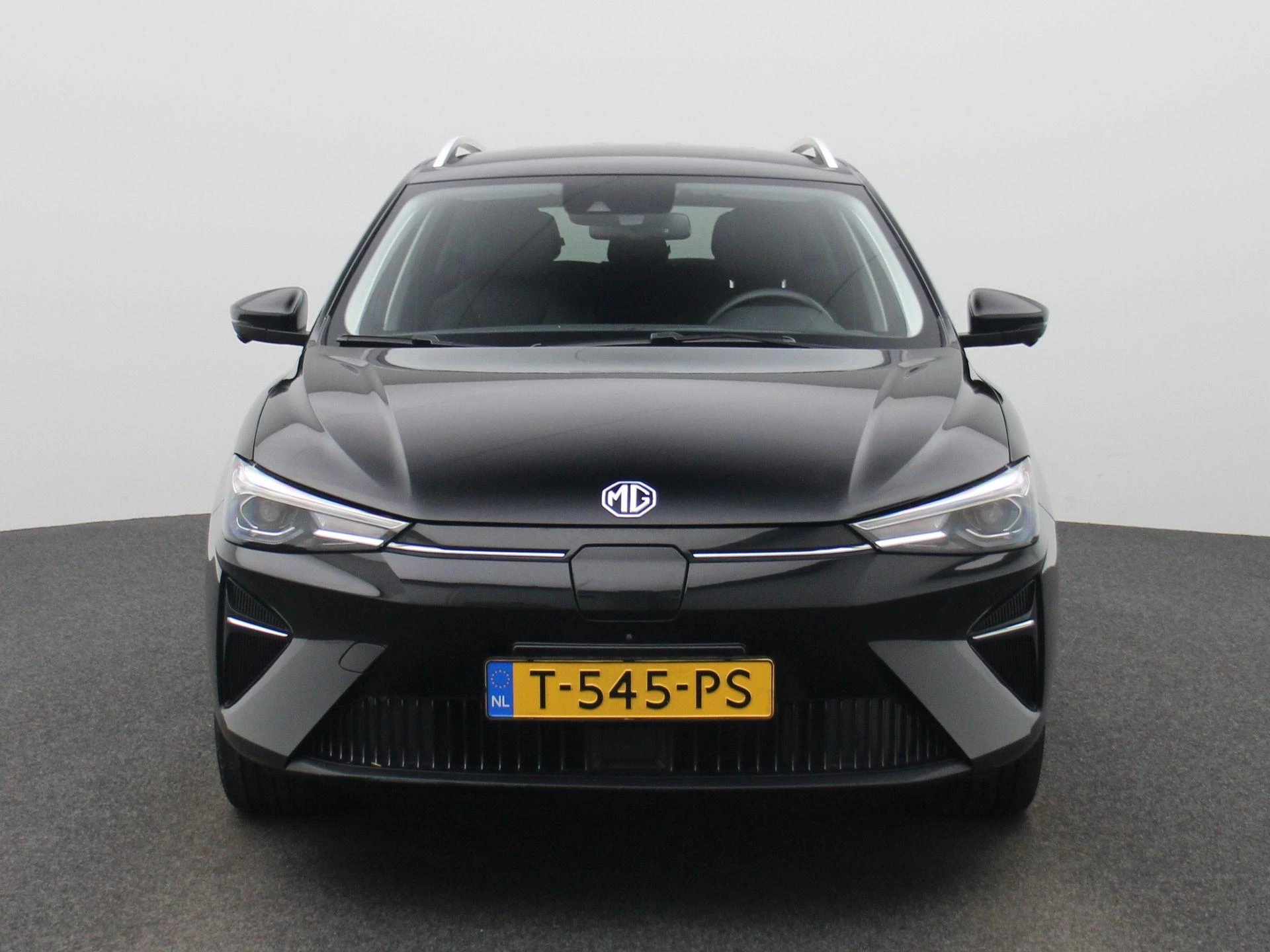 MG MG5 – autofoto 4