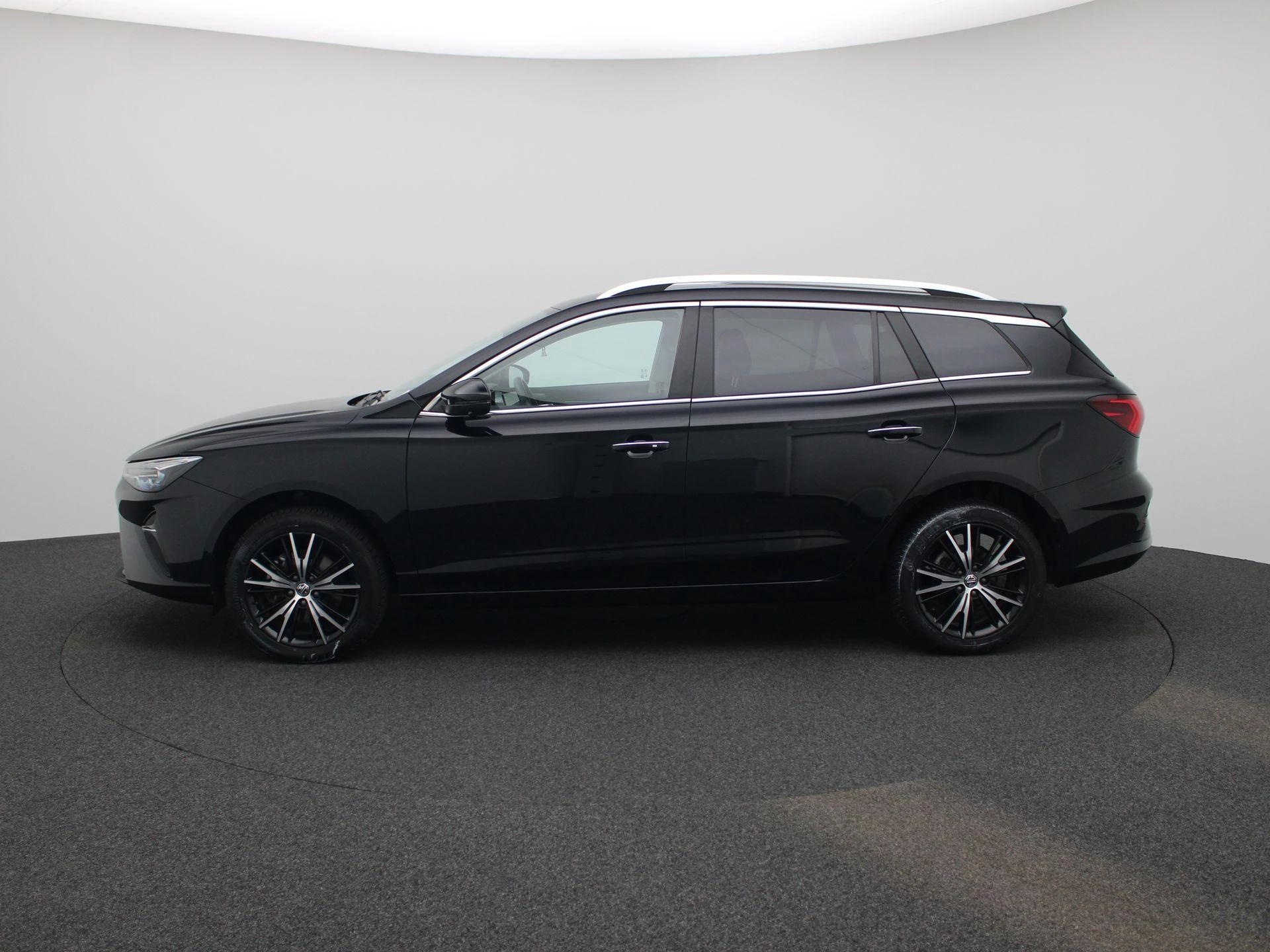 MG MG5 – autofoto 5