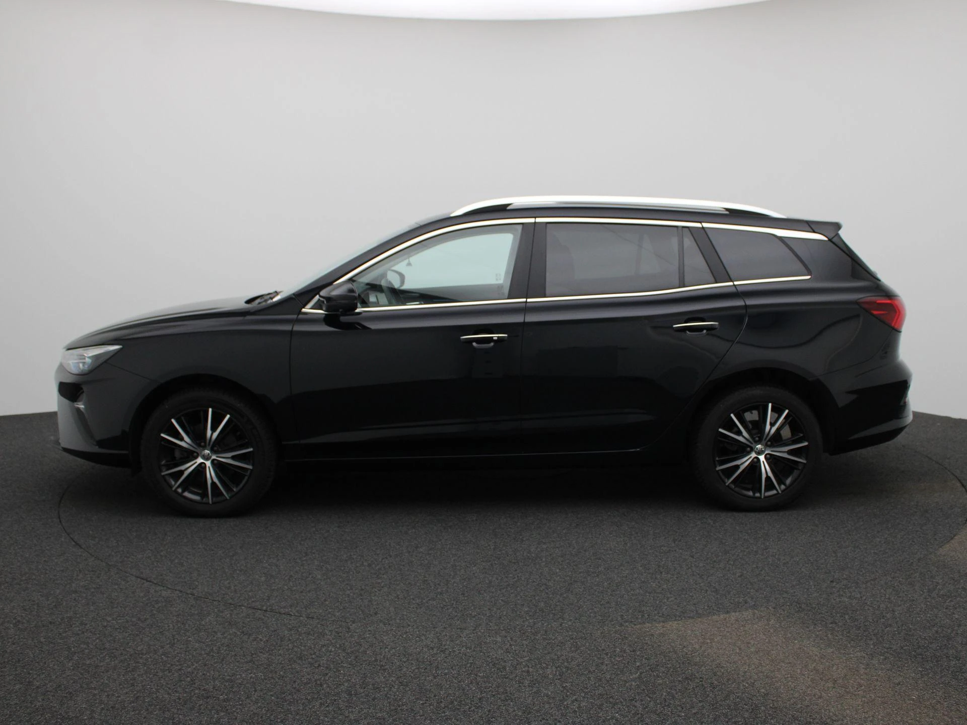 MG MG5 – autofoto 5