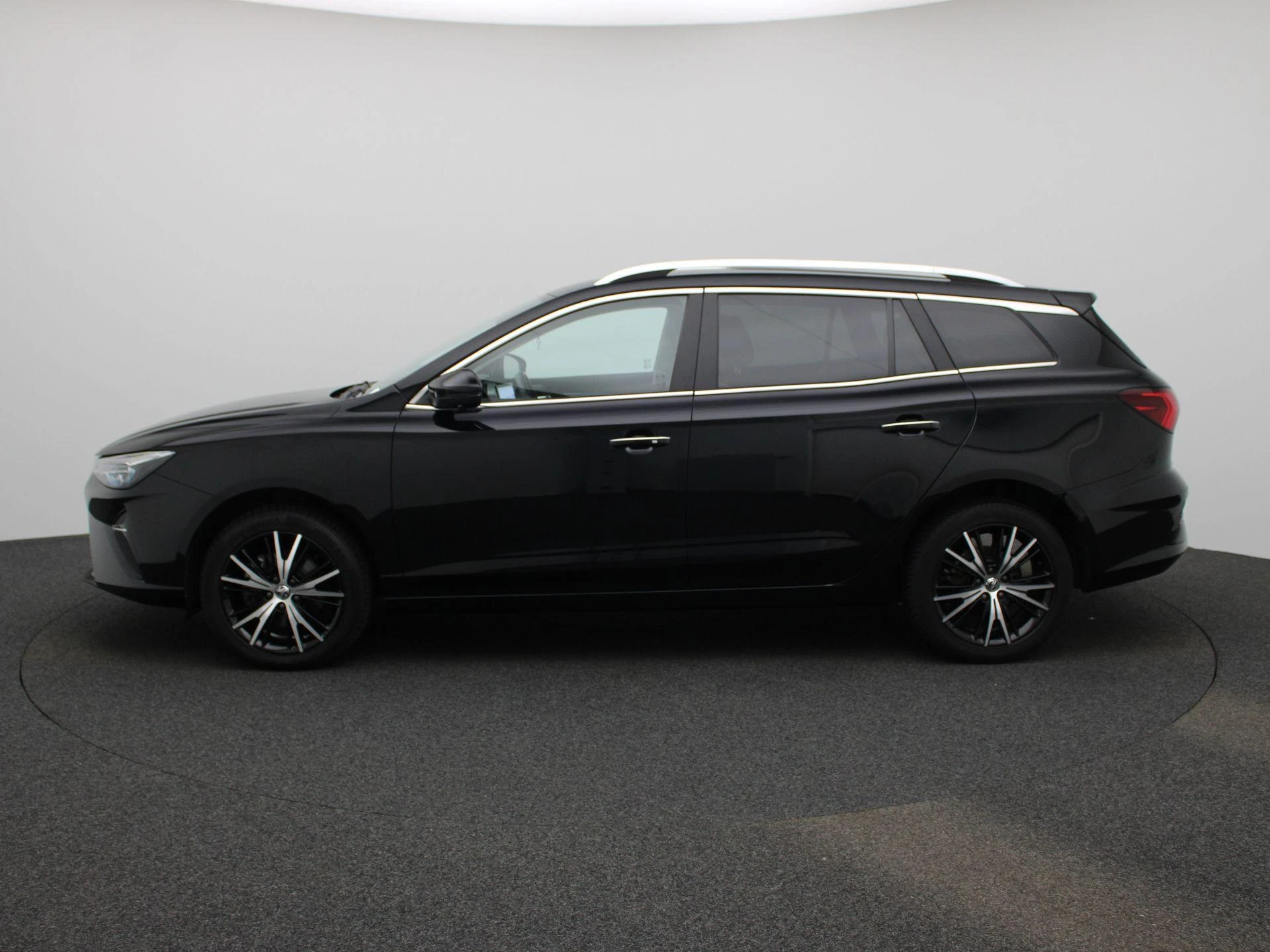 MG MG5 – autofoto 5