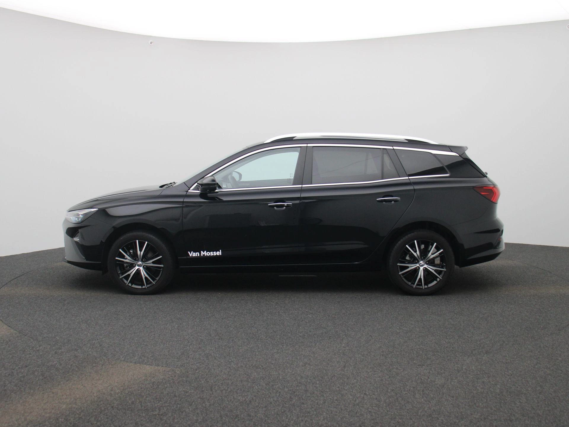 MG MG5 – autofoto 5