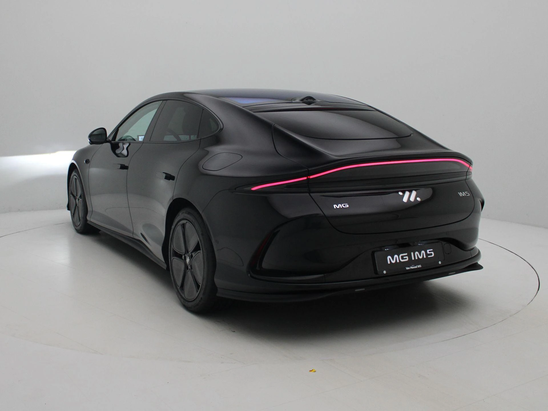 MG MGIM5 – autofoto 3