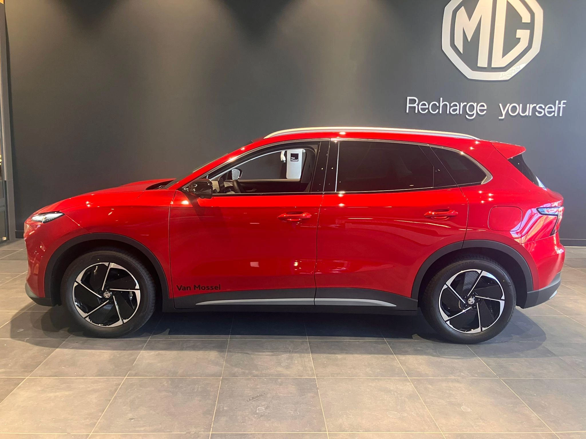 MG MGS5EV – autofoto 4
