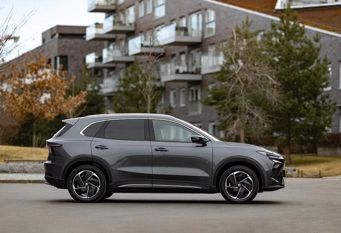 MG MGS5EV – autofoto 5
