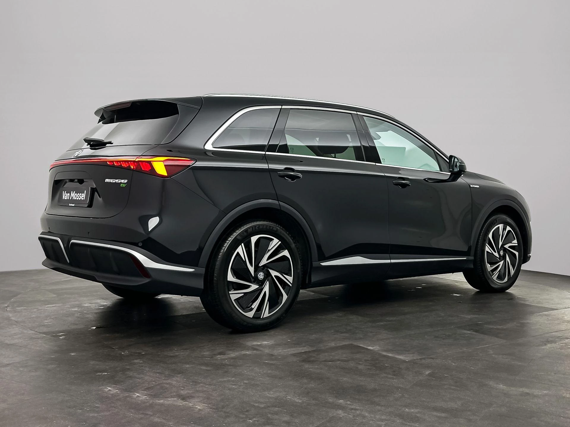 MG MGS6EV – autofoto 4