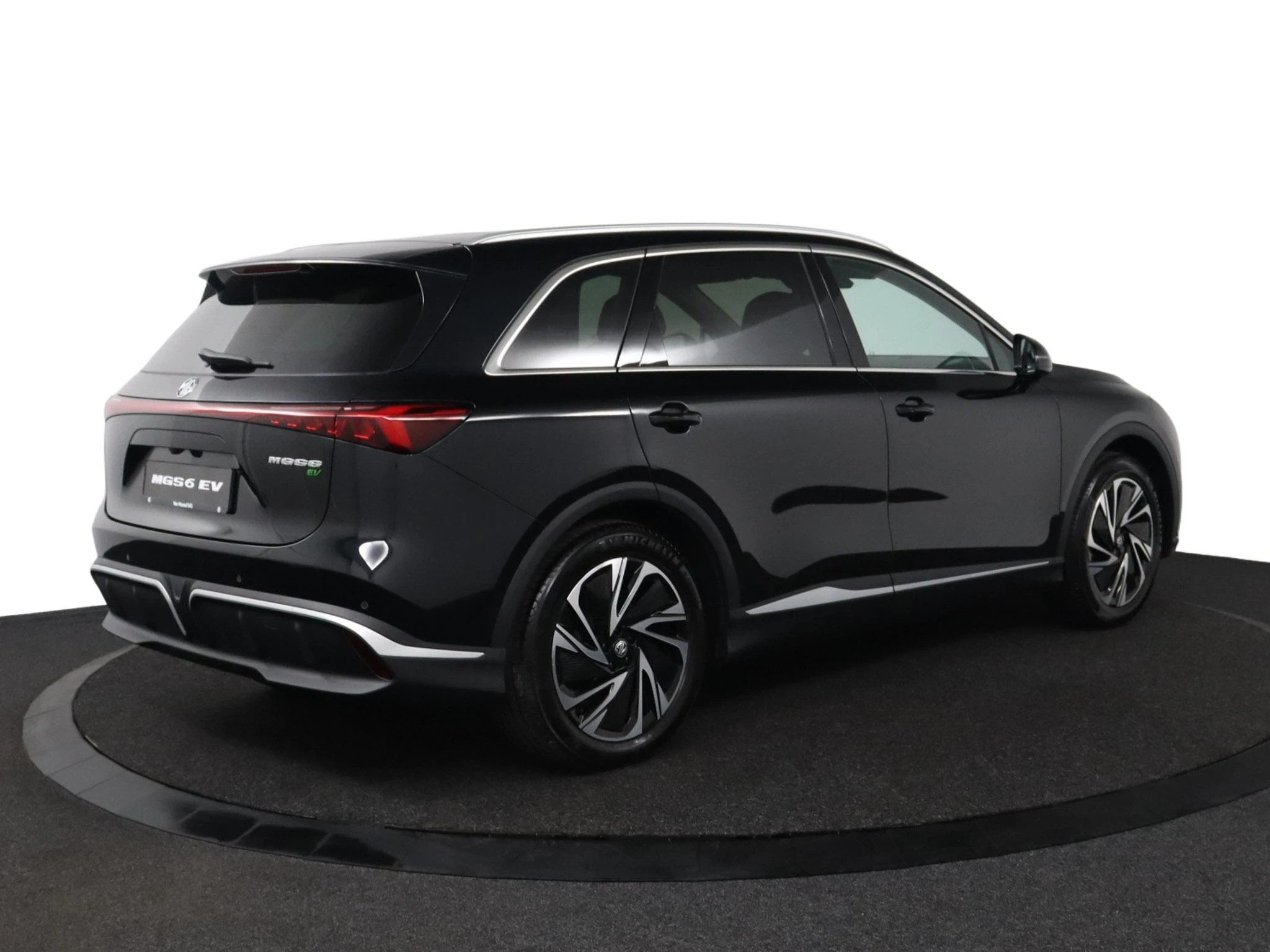 MG MGS6EV – autofoto 4