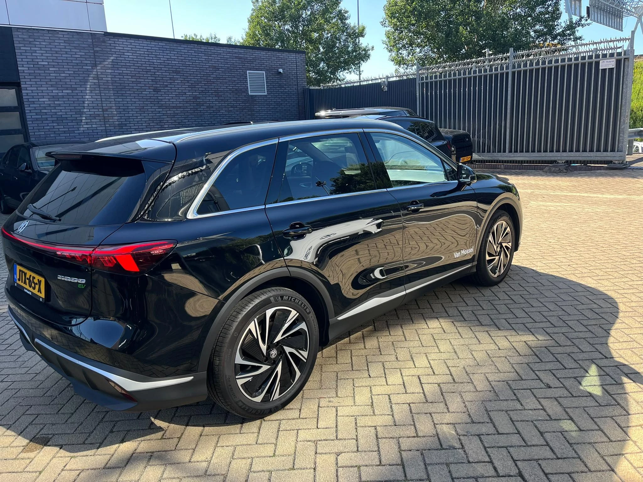 MG MGS6EV – autofoto 4