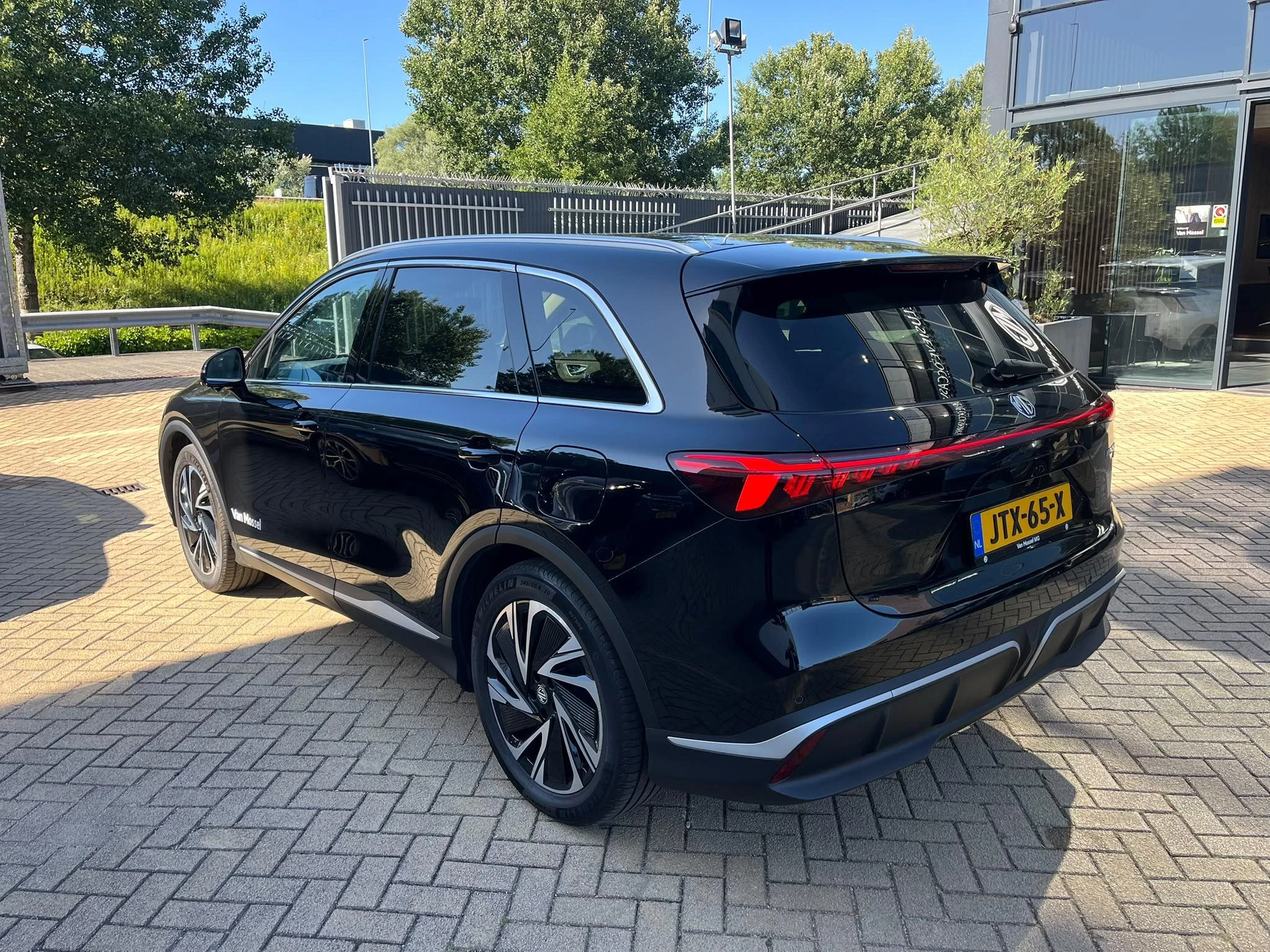 MG MGS6EV – autofoto 5