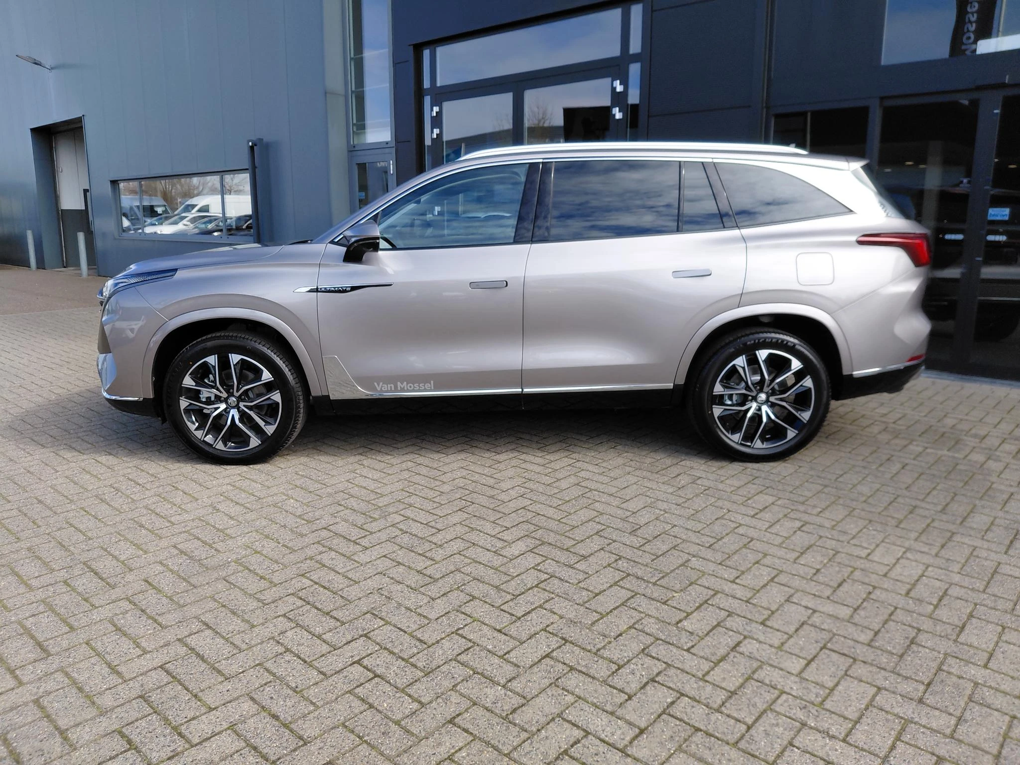 MG MGS9 met kenteken KSX-49-P – autofoto 4