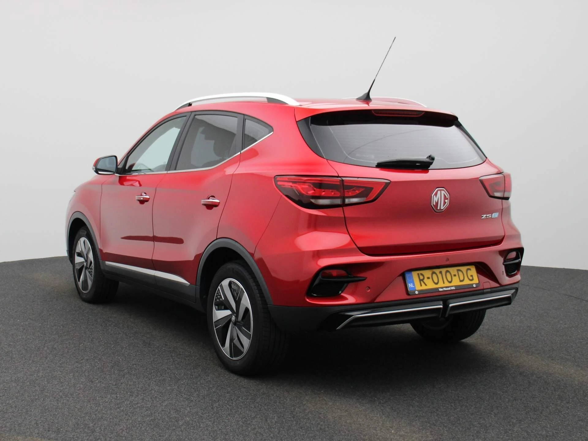 MG ZSEV – autofoto 3