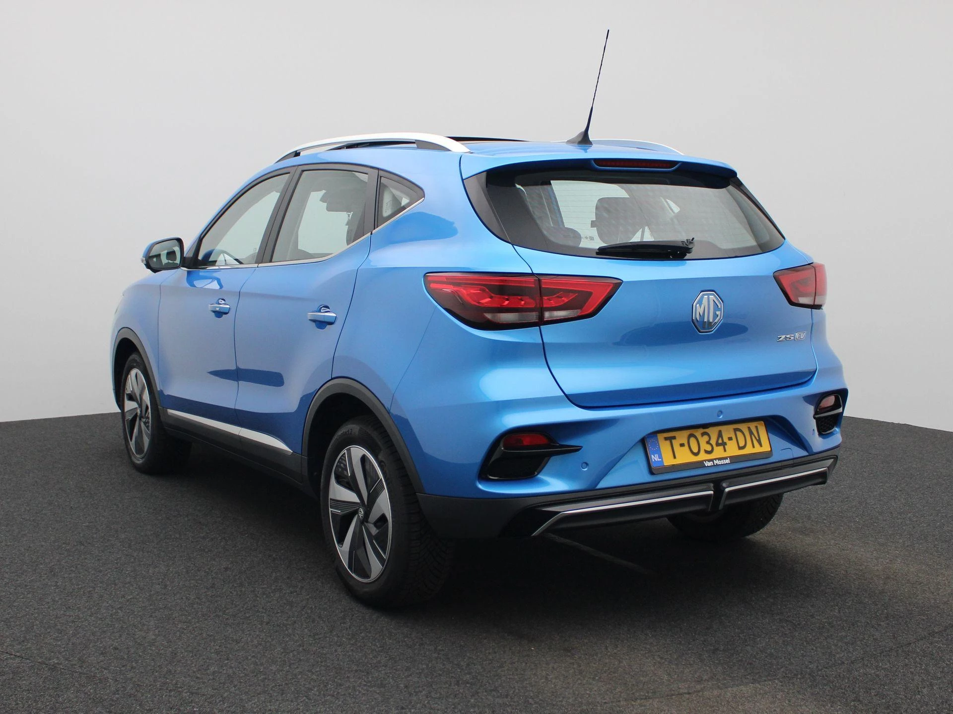 MG ZSEV – autofoto 3