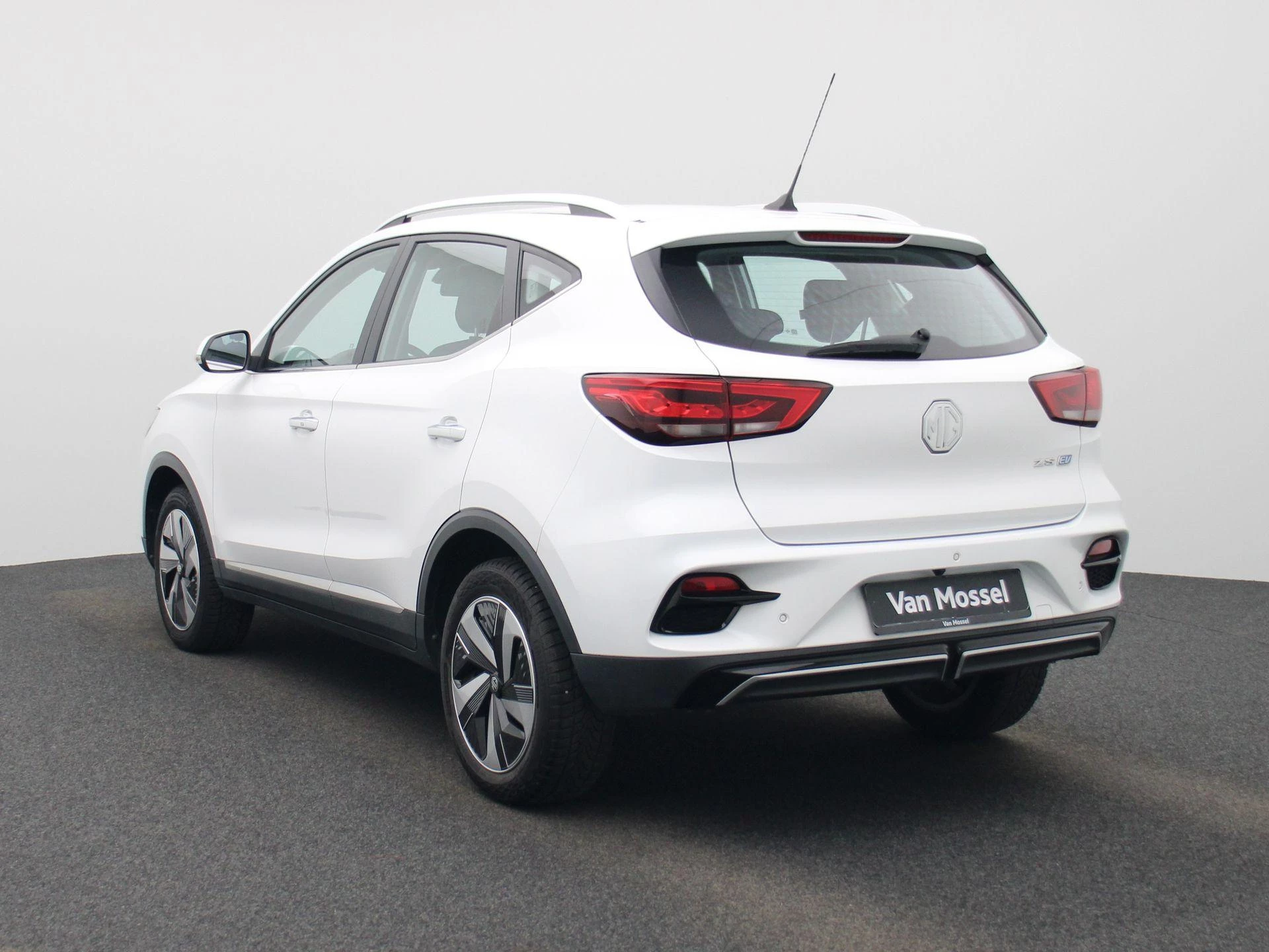 MG ZSEV – autofoto 3