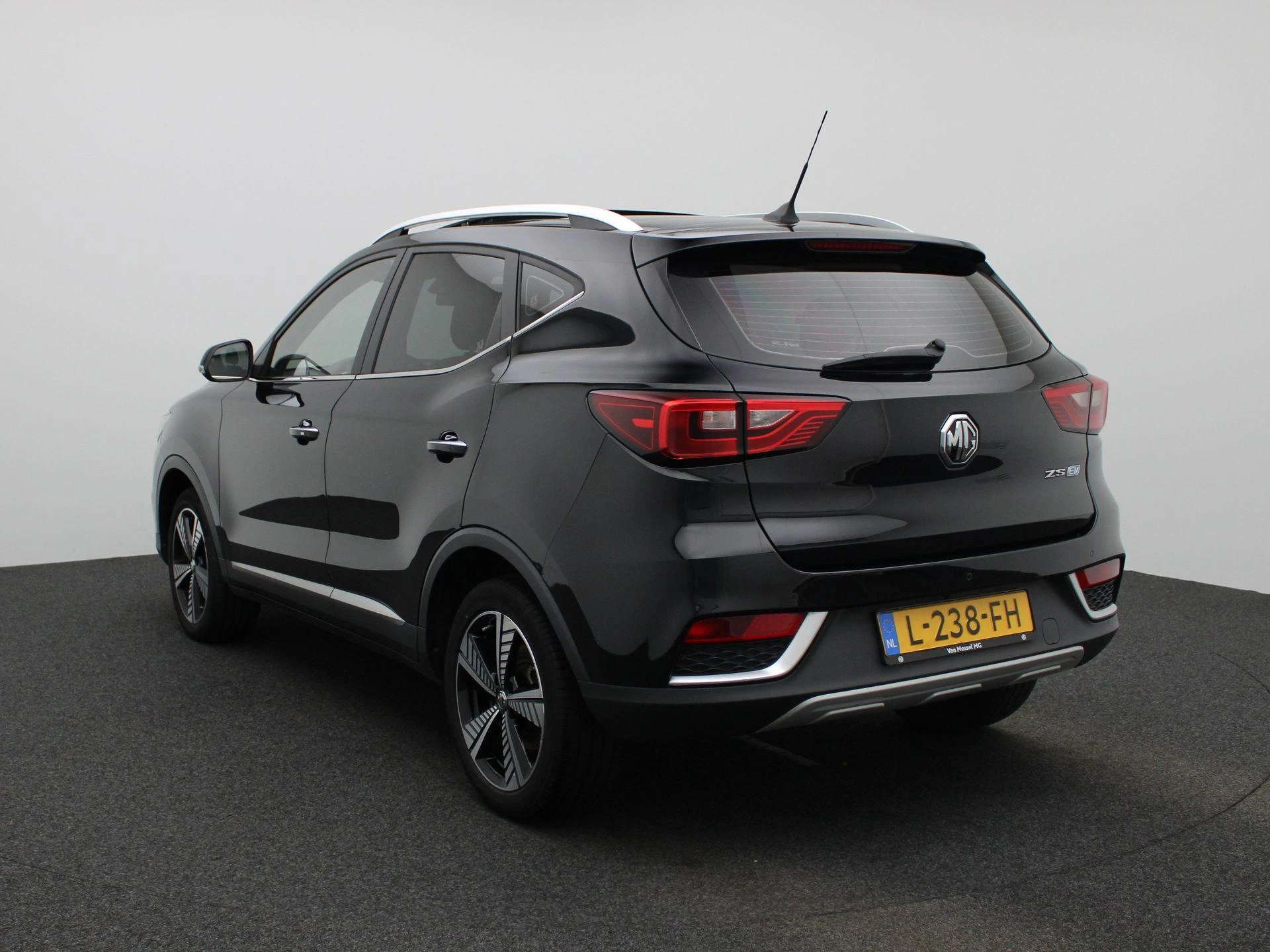 MG ZSEV – autofoto 3