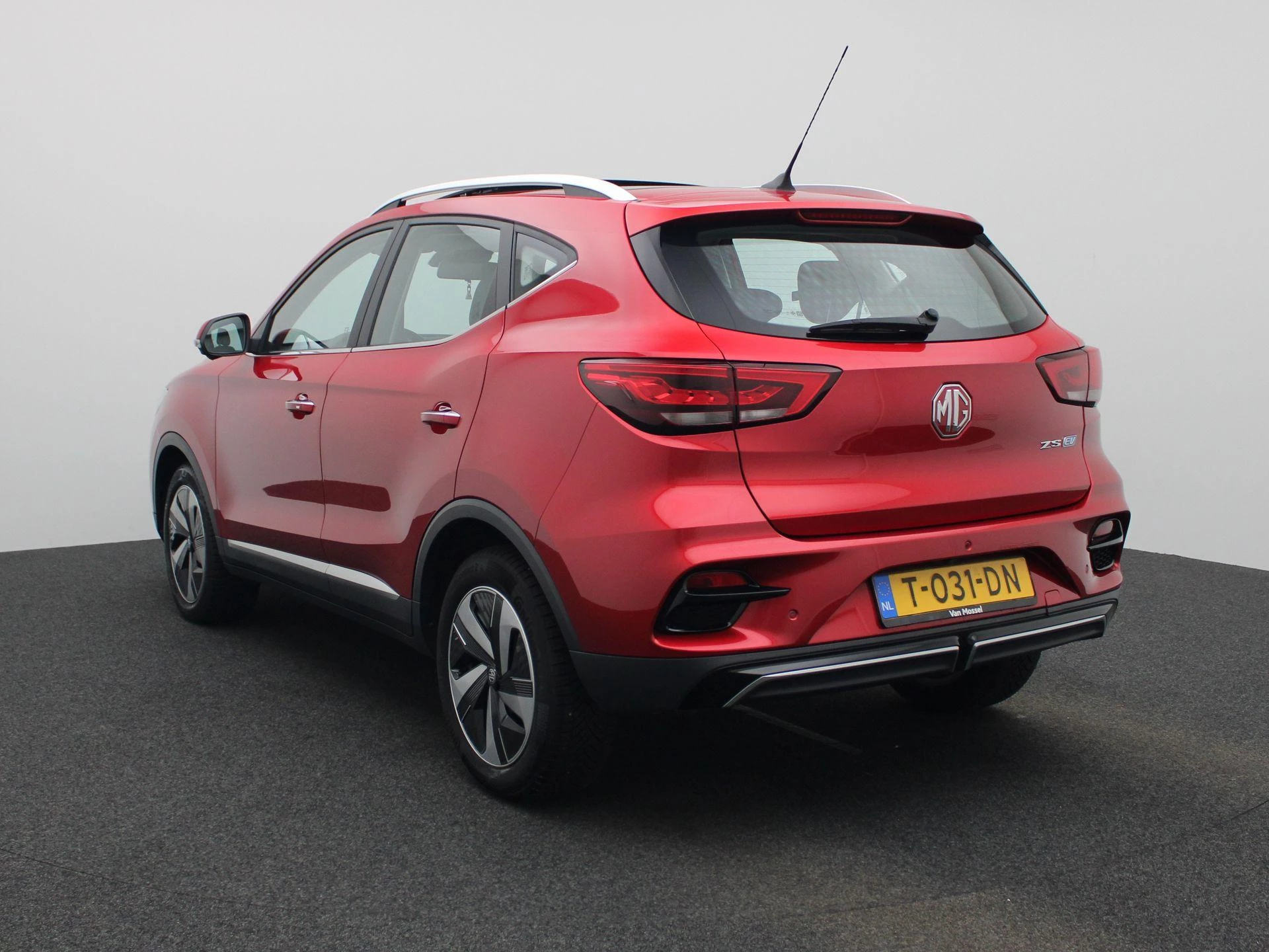 MG ZSEV – autofoto 3
