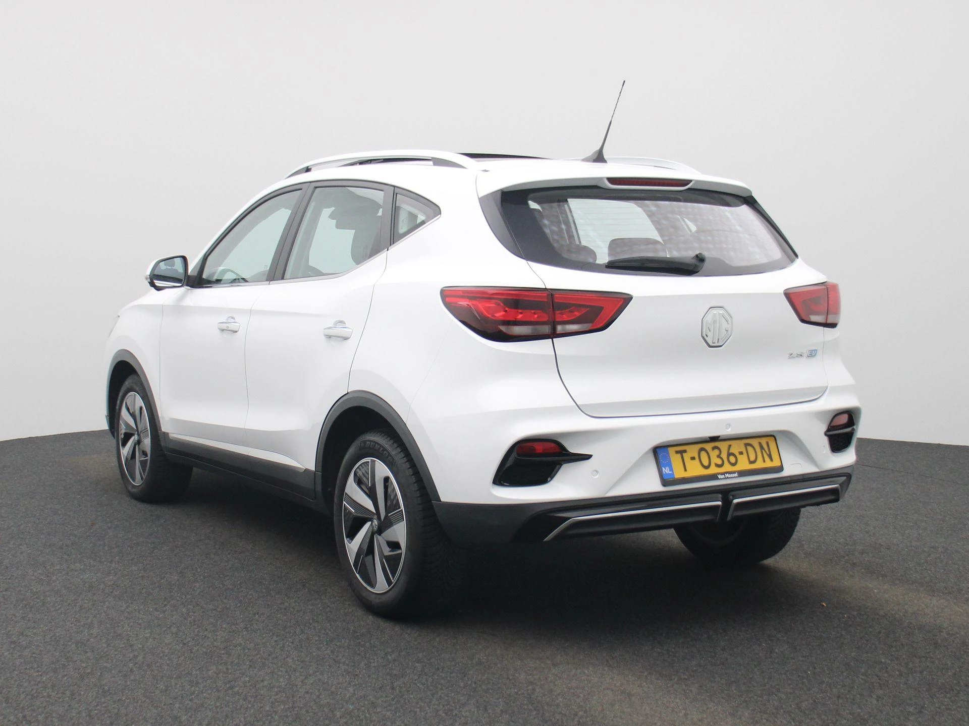 MG ZSEV – autofoto 3