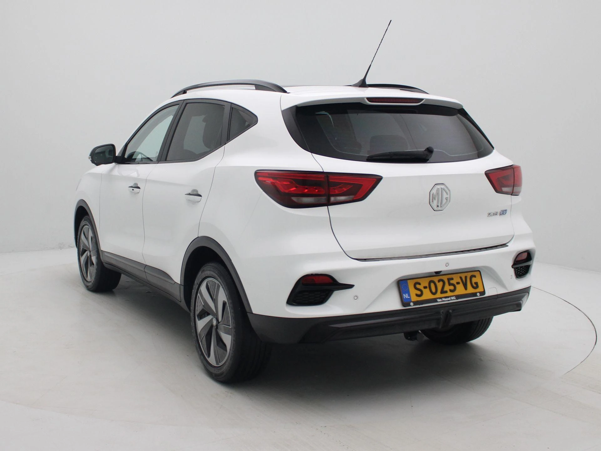 MG ZSEV – autofoto 3