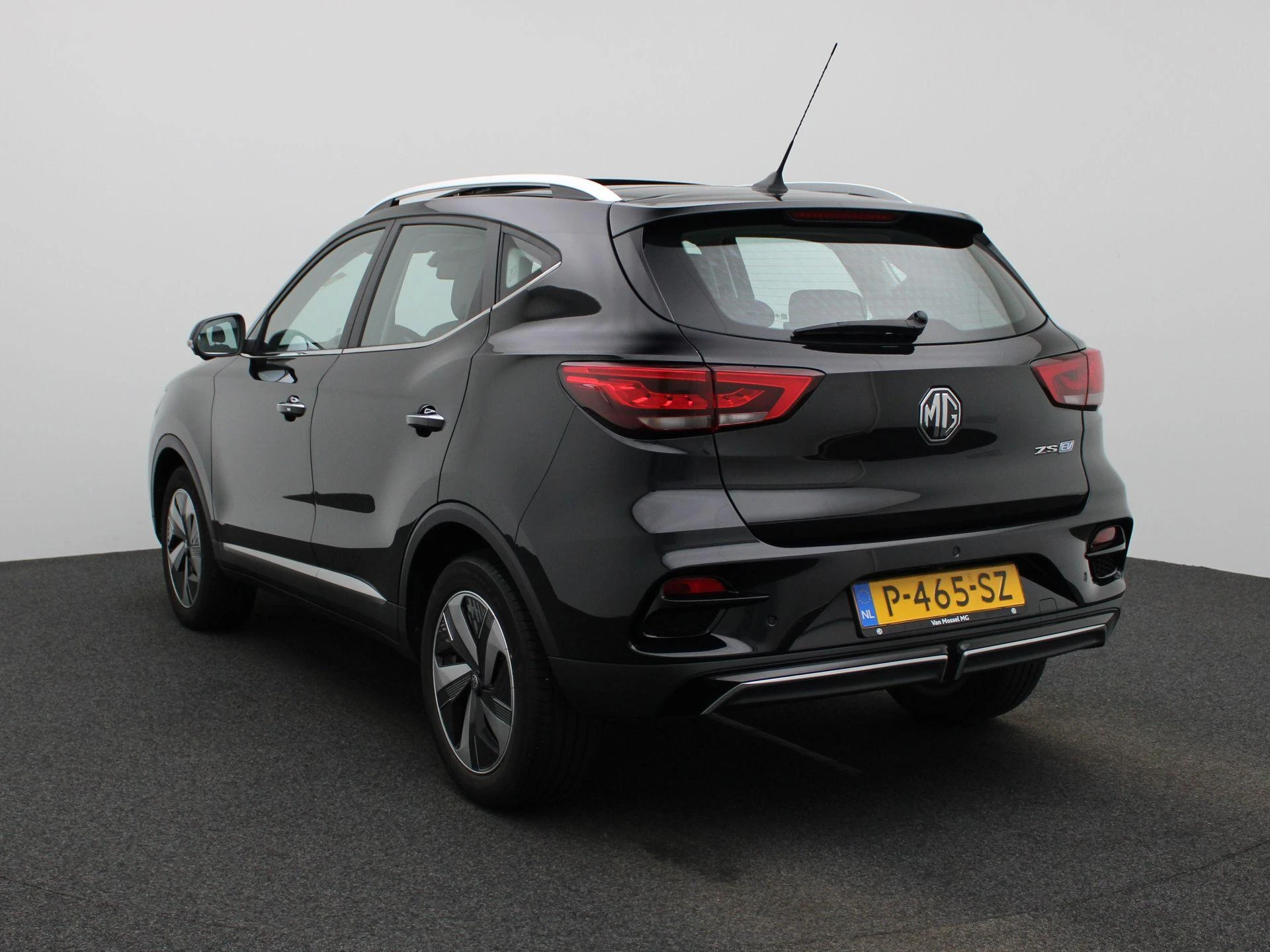 MG ZSEV – autofoto 3