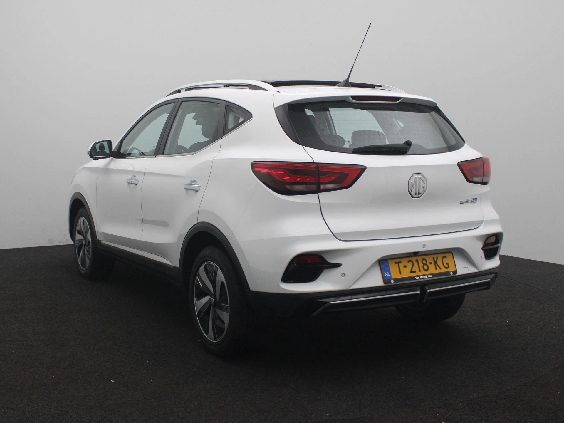 MG ZSEV – autofoto 3
