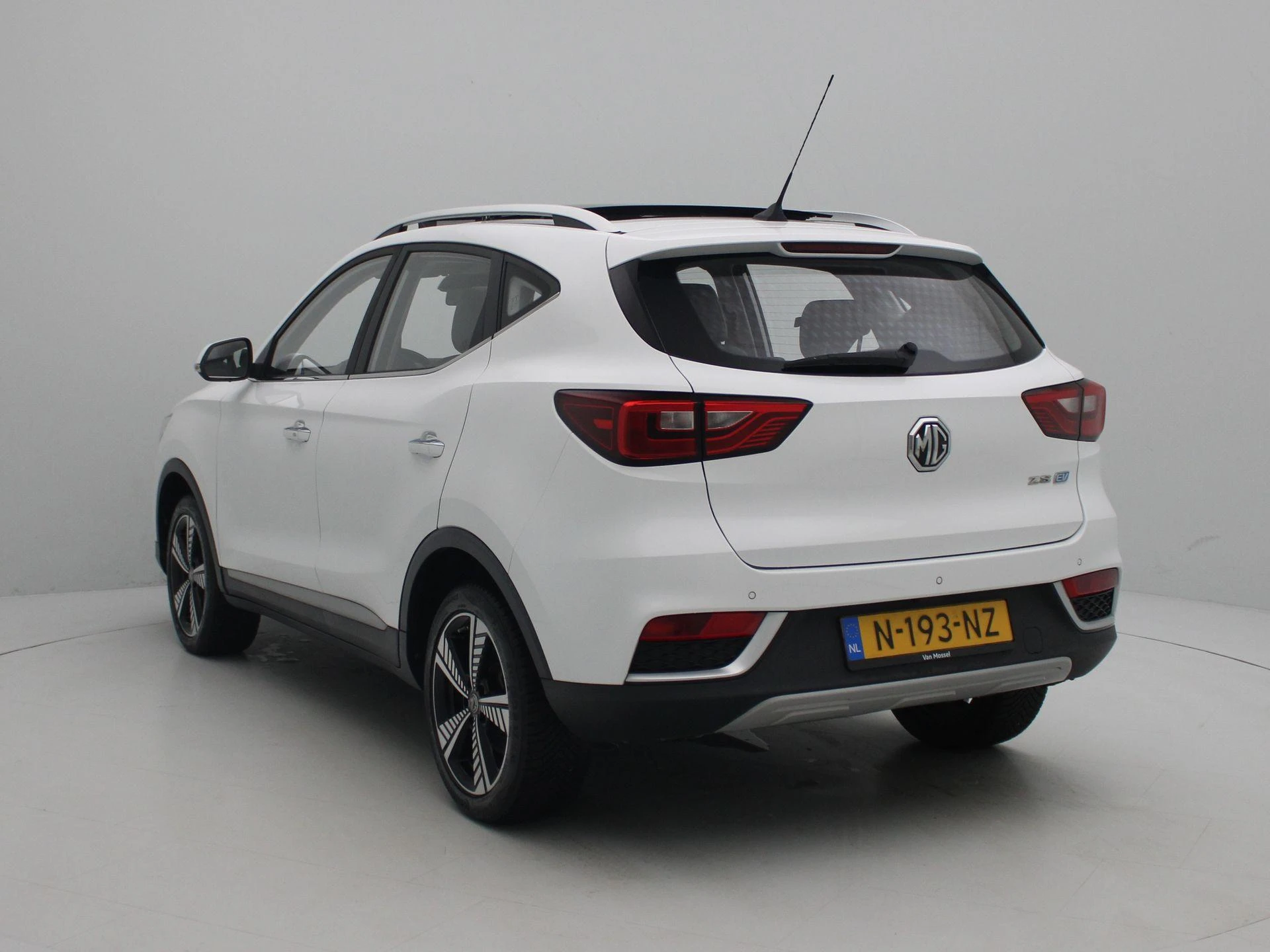 MG ZSEV – autofoto 3