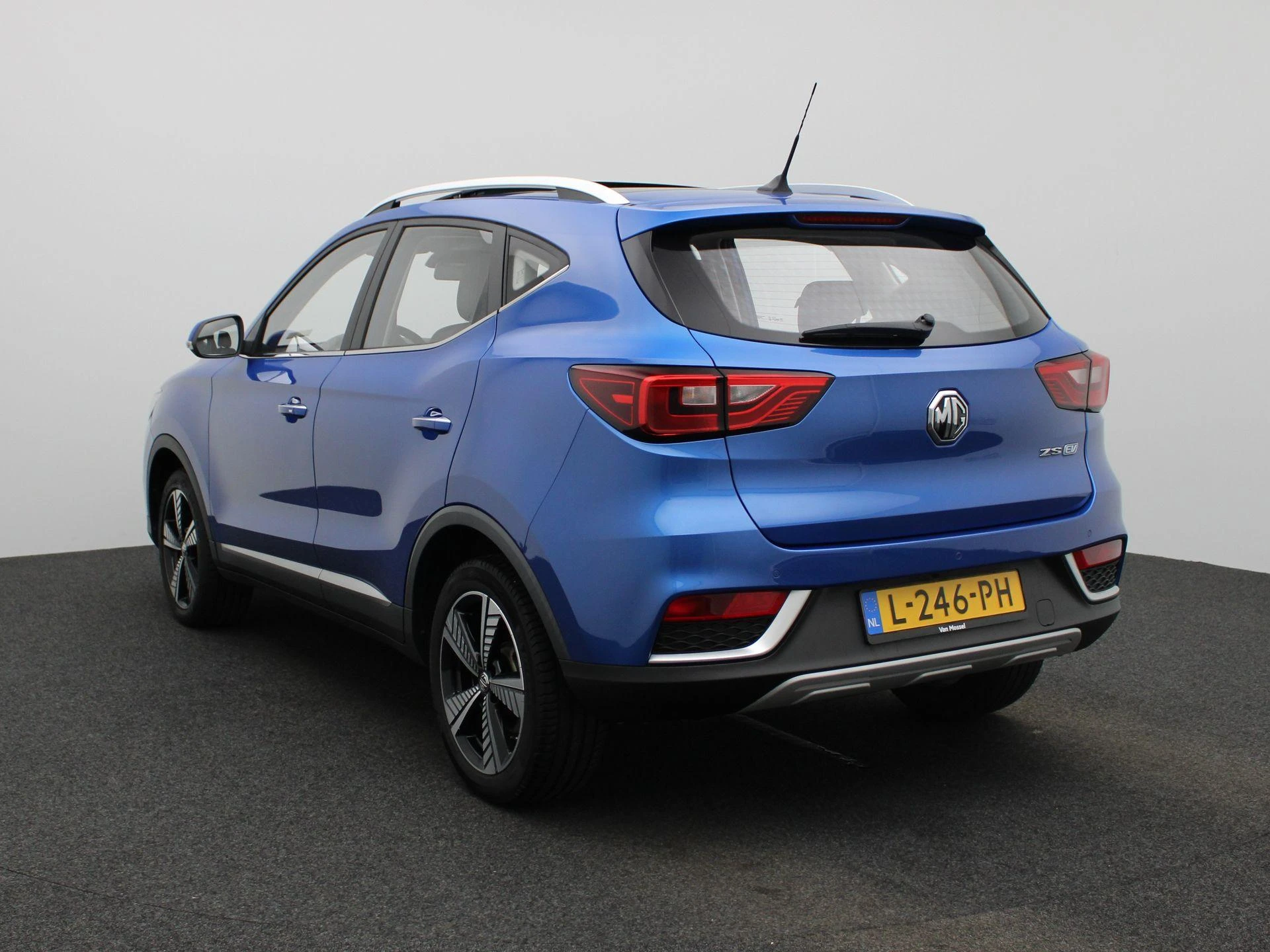 MG ZSEV – autofoto 3