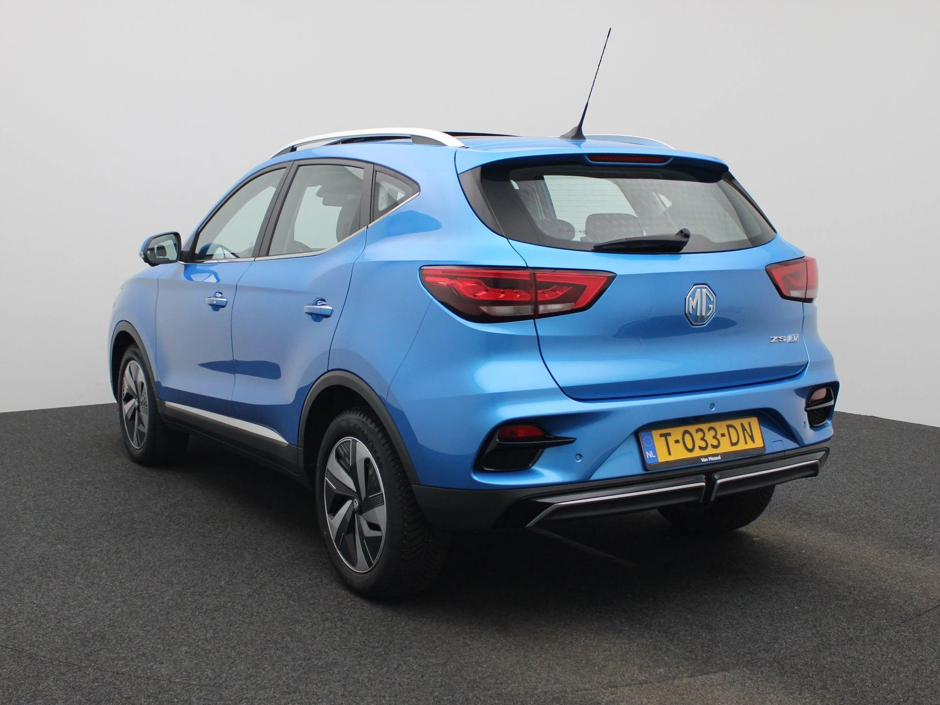 MG ZSEV – autofoto 4