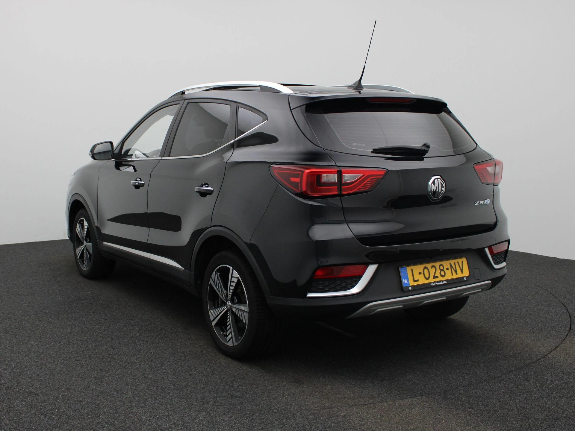 MG ZSEV – autofoto 4