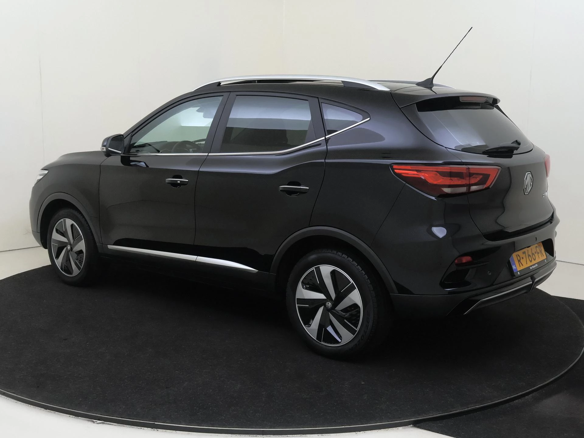 MG ZSEV – autofoto 4