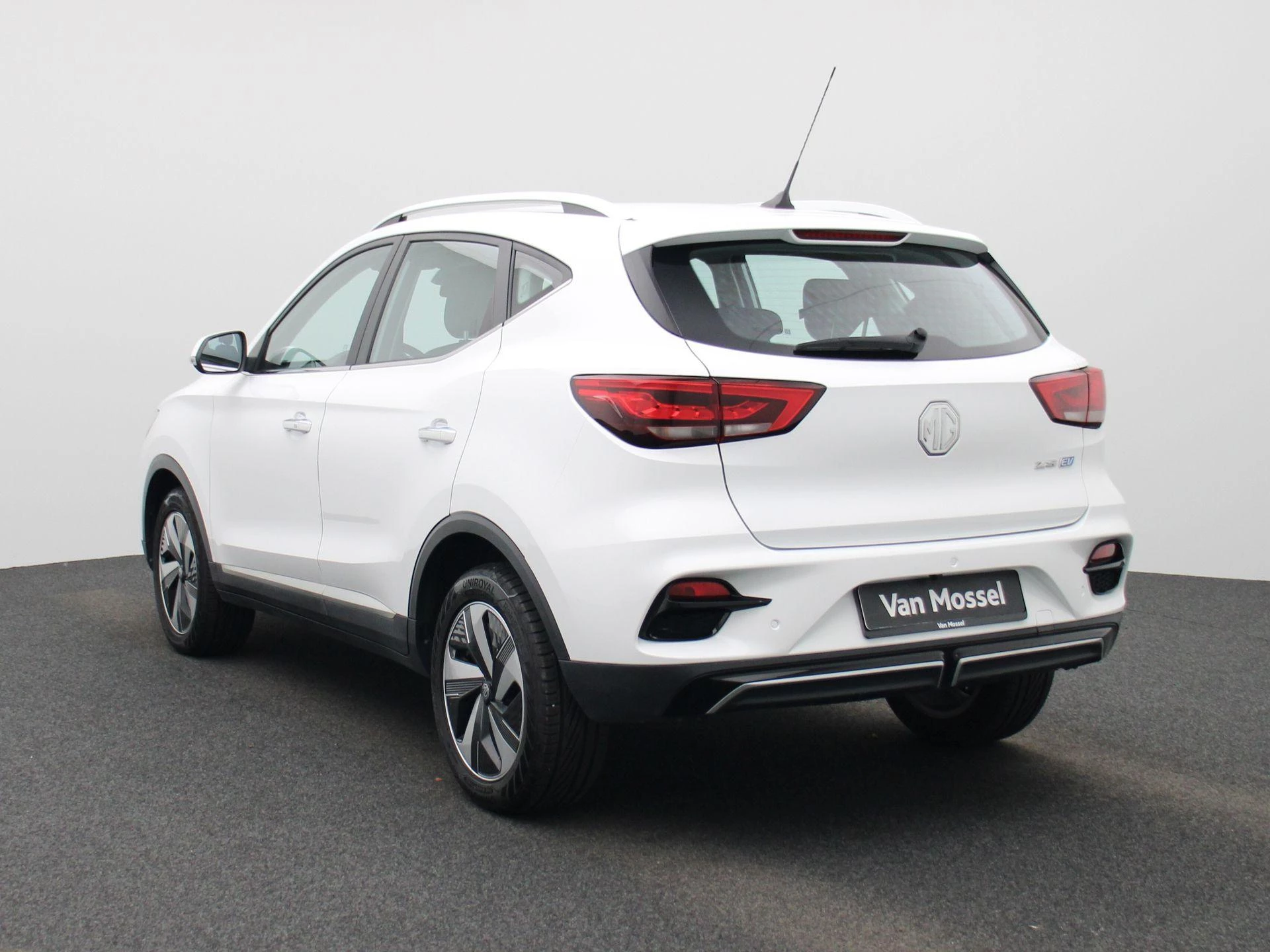 MG ZSEV – autofoto 4