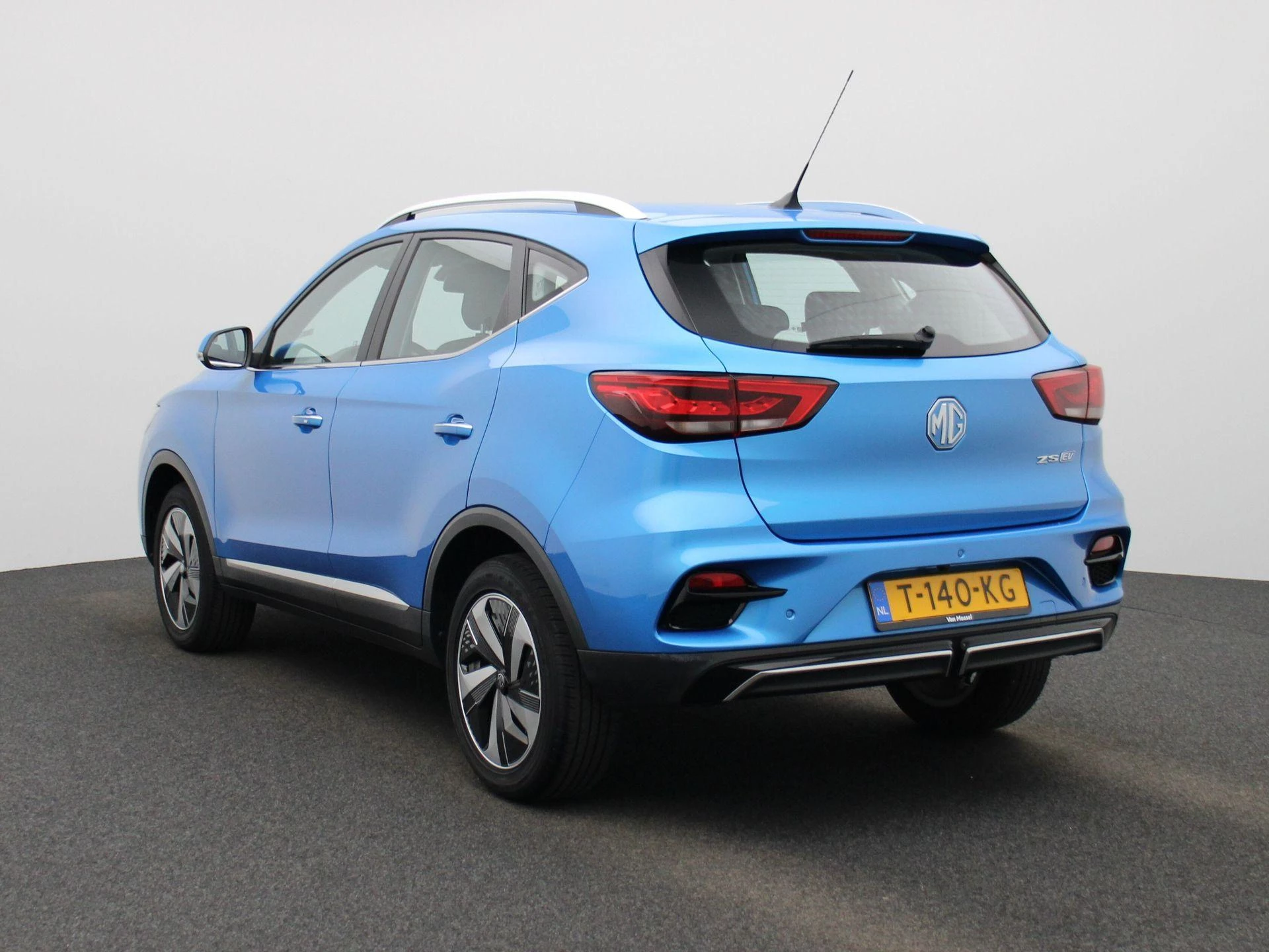MG ZSEV – autofoto 4