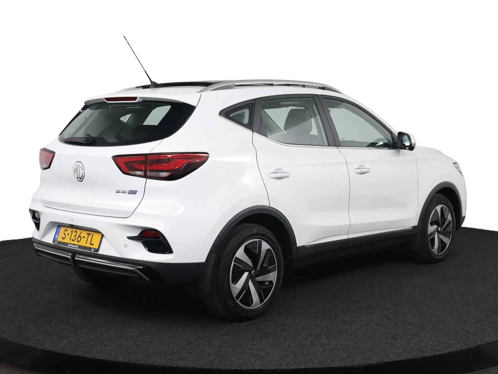 MG ZSEV – autofoto 4