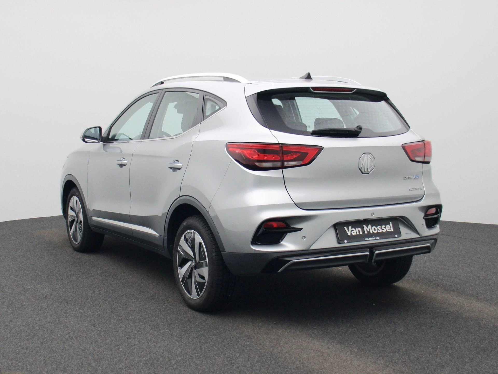 MG ZSEV – autofoto 4