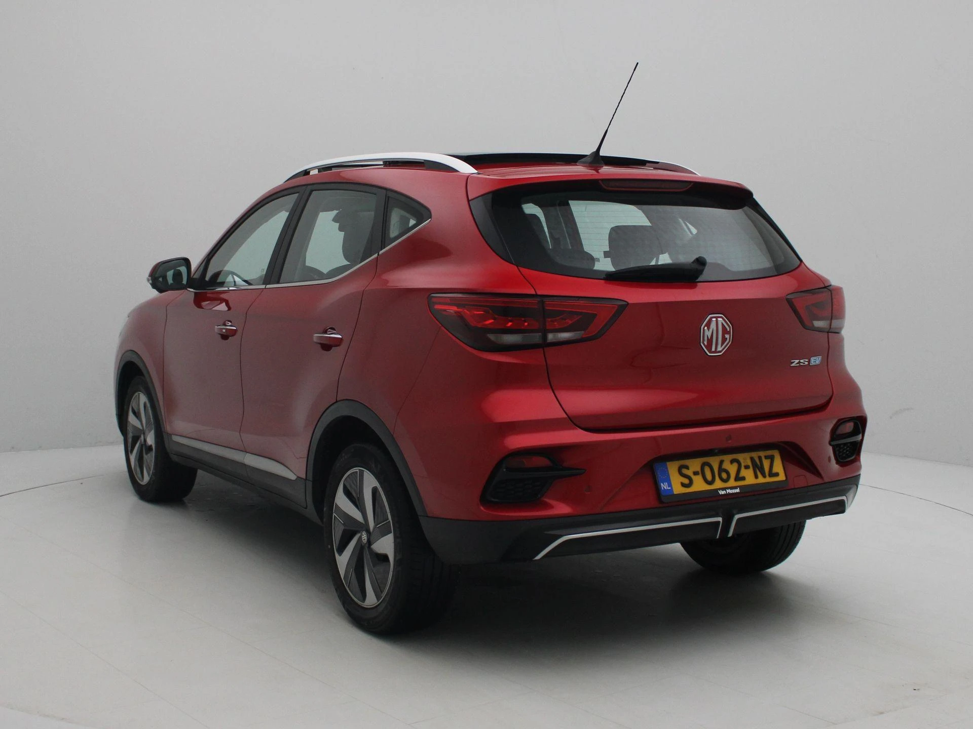 MG ZSEV – autofoto 4