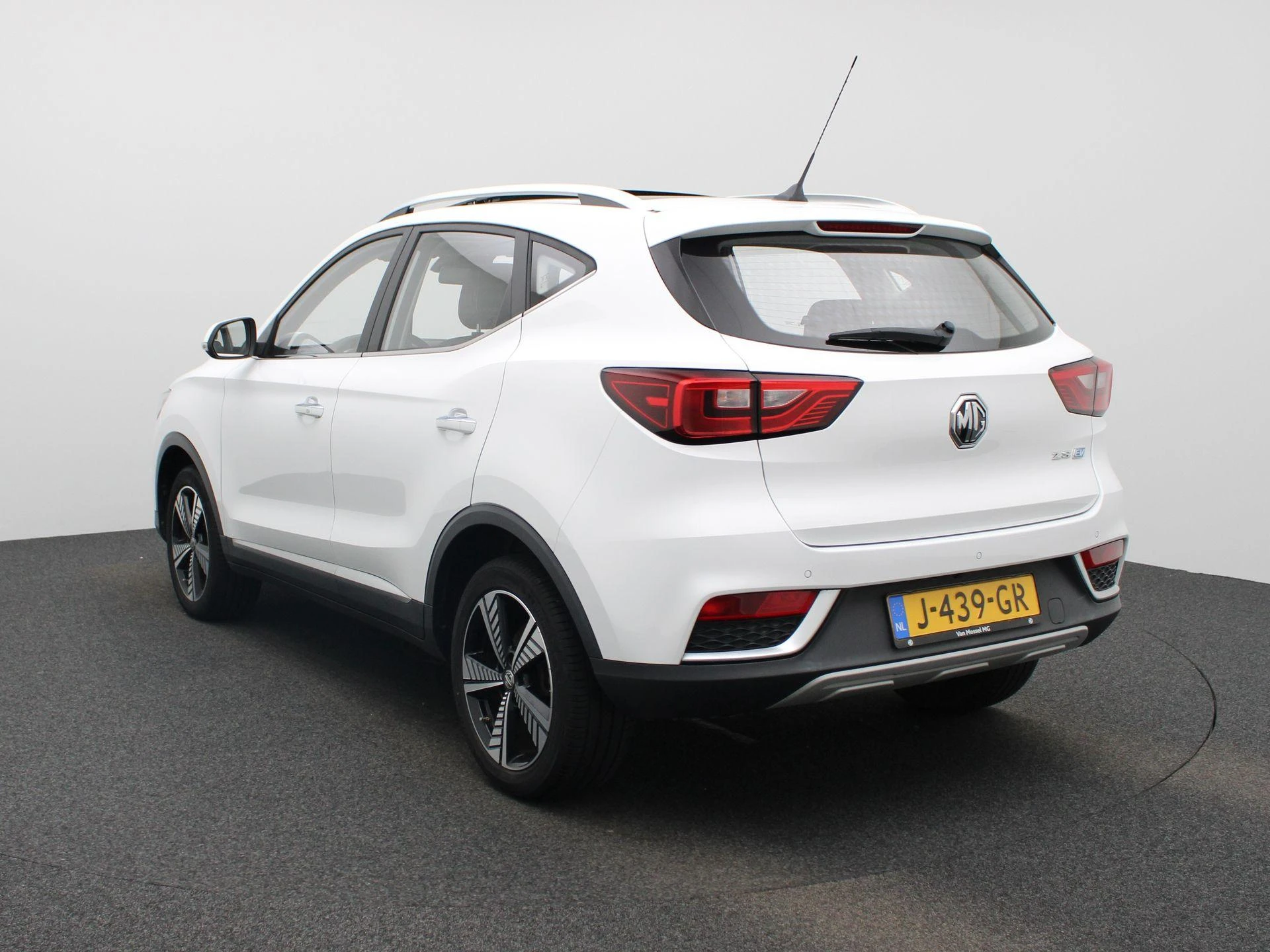 MG ZSEV – autofoto 4