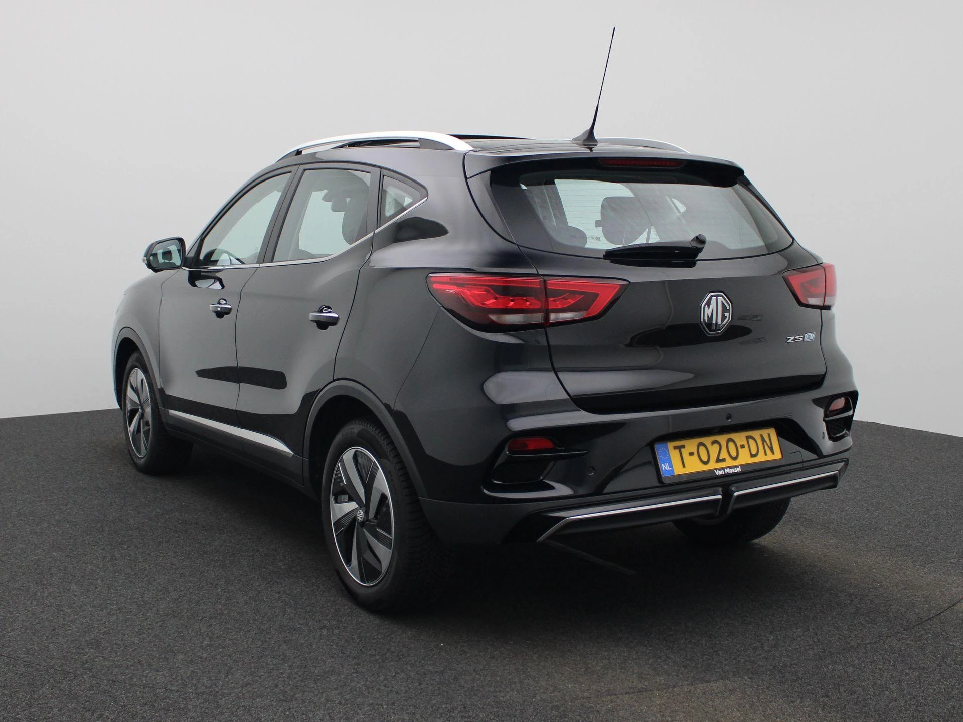 MG ZSEV – autofoto 5