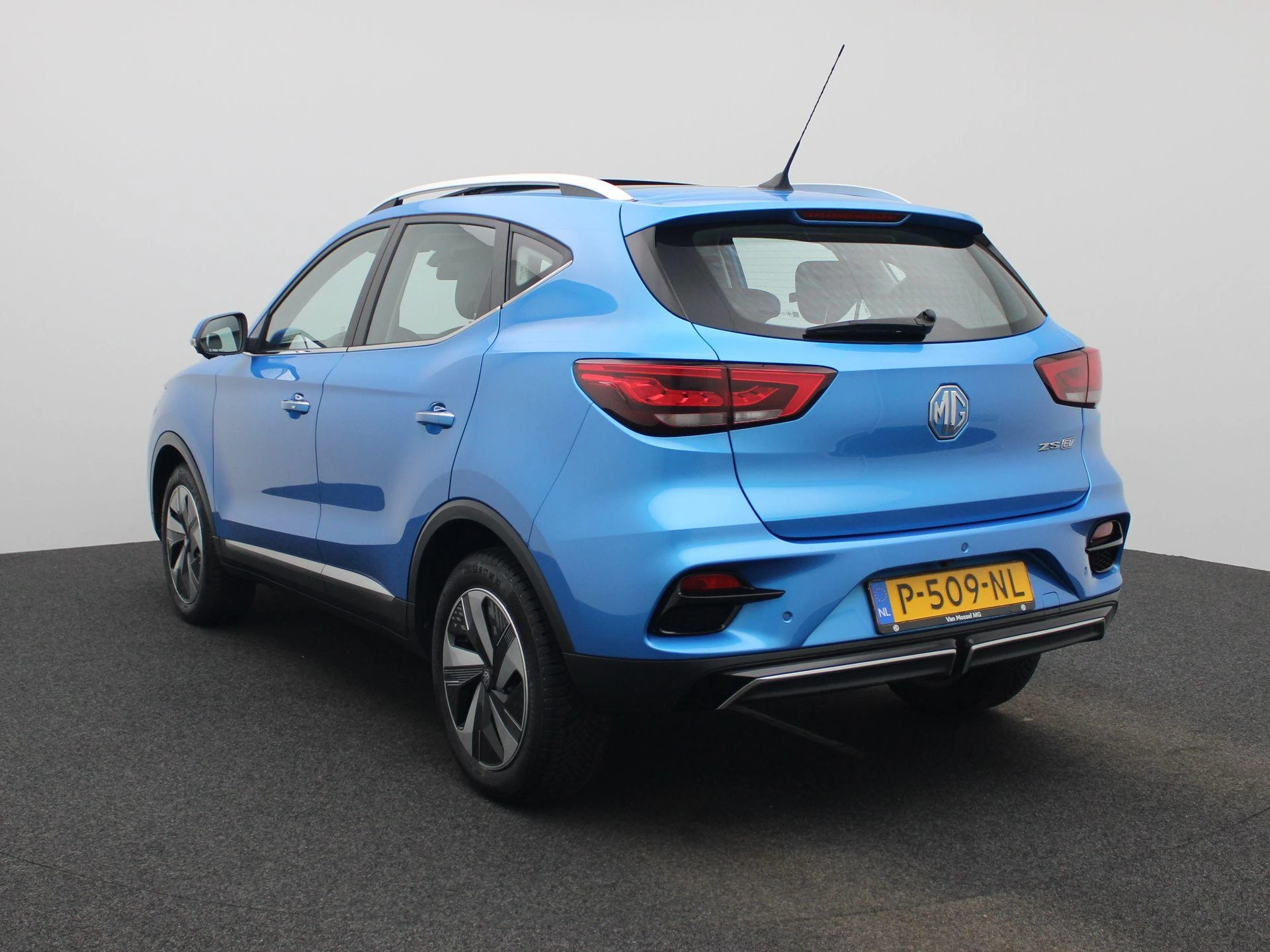 MG ZSEV – autofoto 5