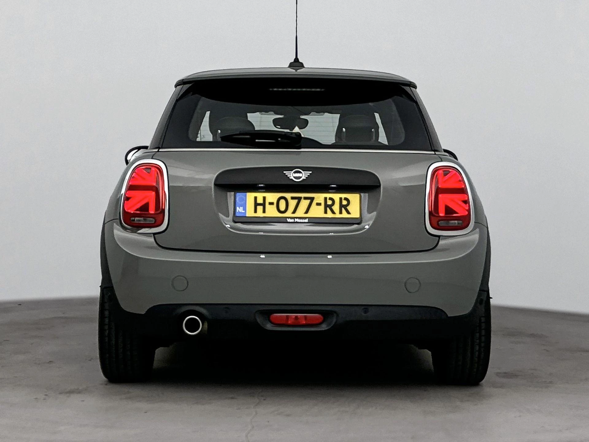 MINI 3-Deurs met kenteken 68100 – autofoto 5