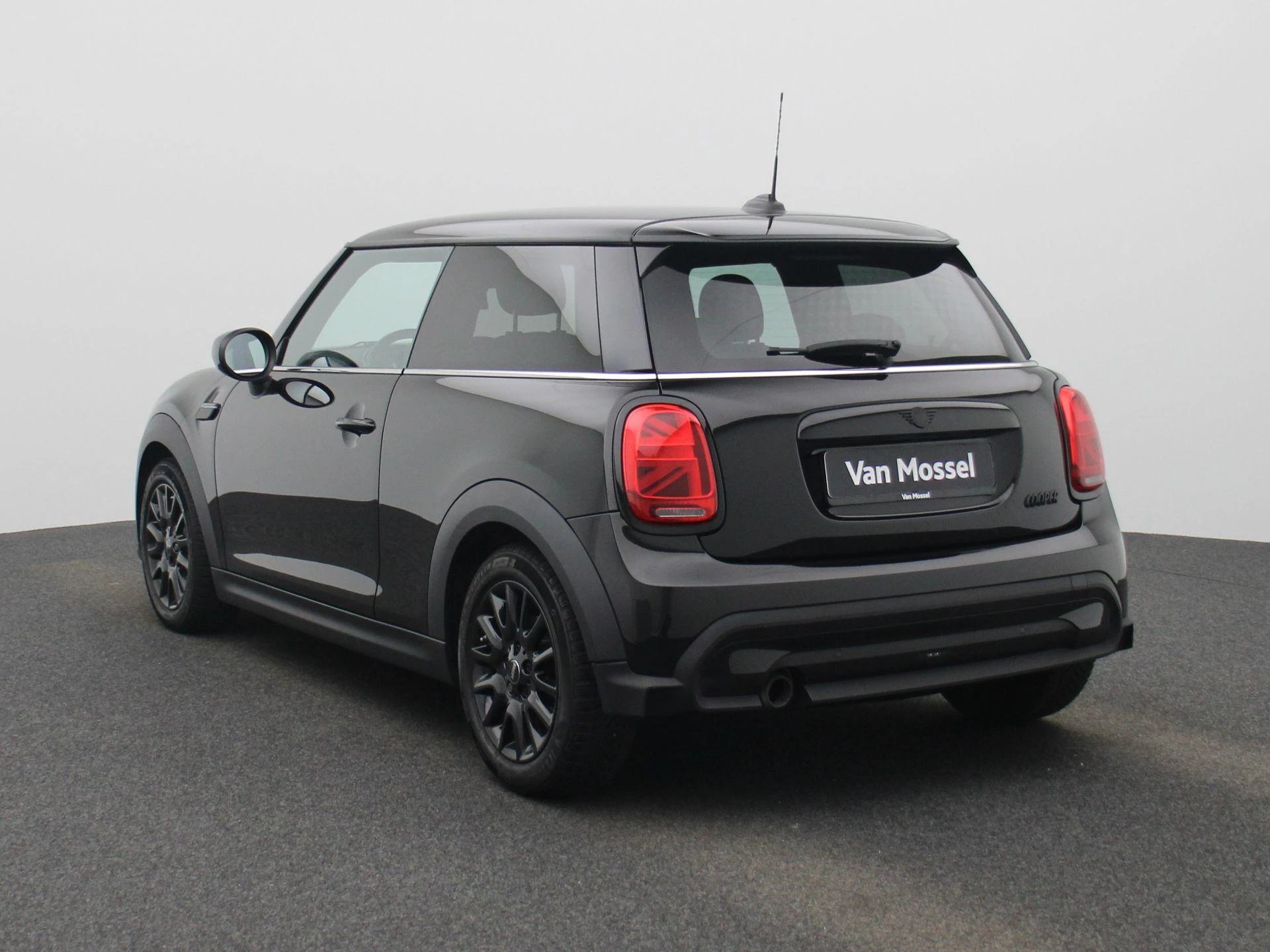 MINI 3-Deurs met kenteken KDV-80-L – autofoto 4