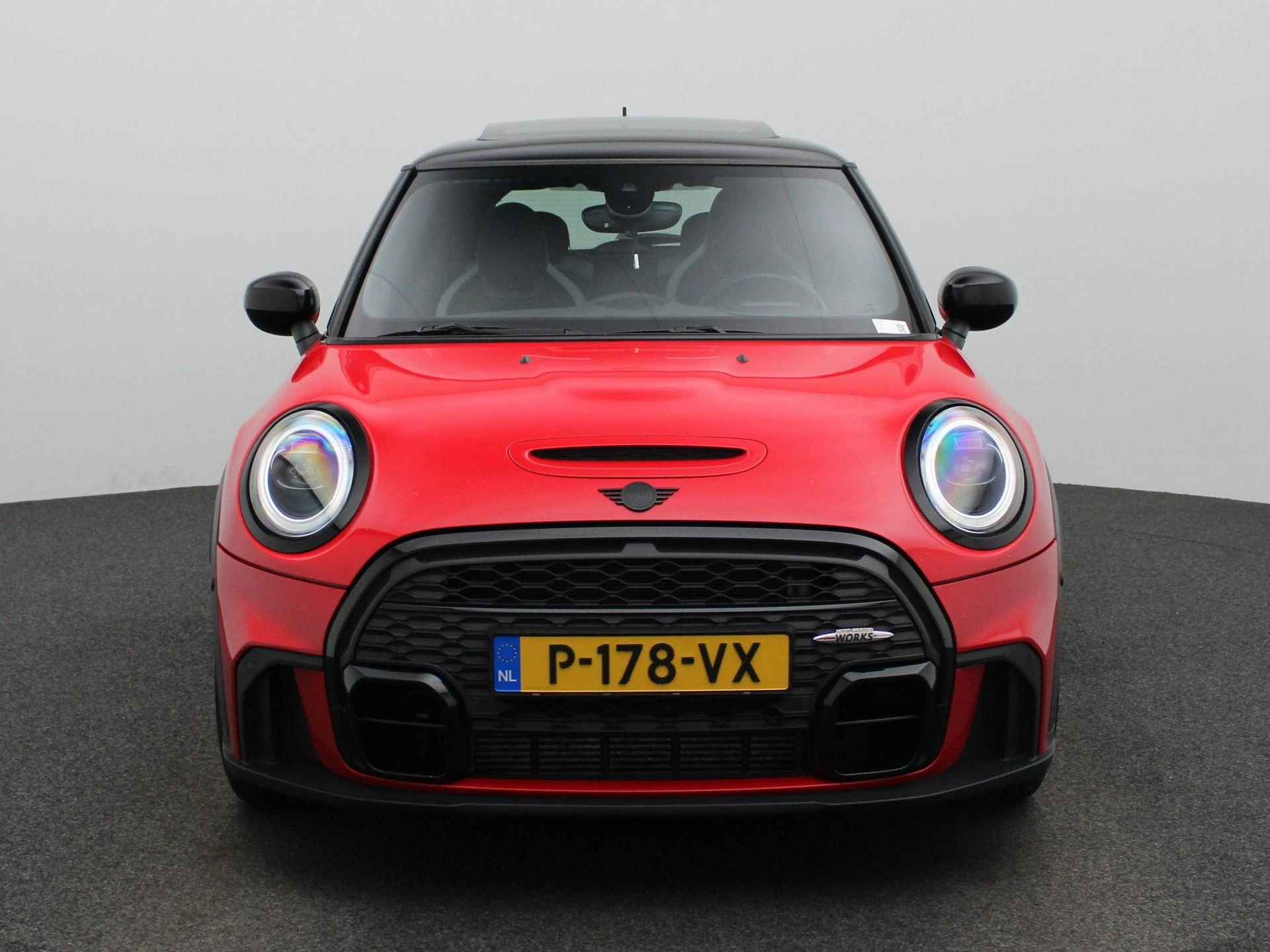 MINI 3-Deurs met kenteken P-178-VX – autofoto 4