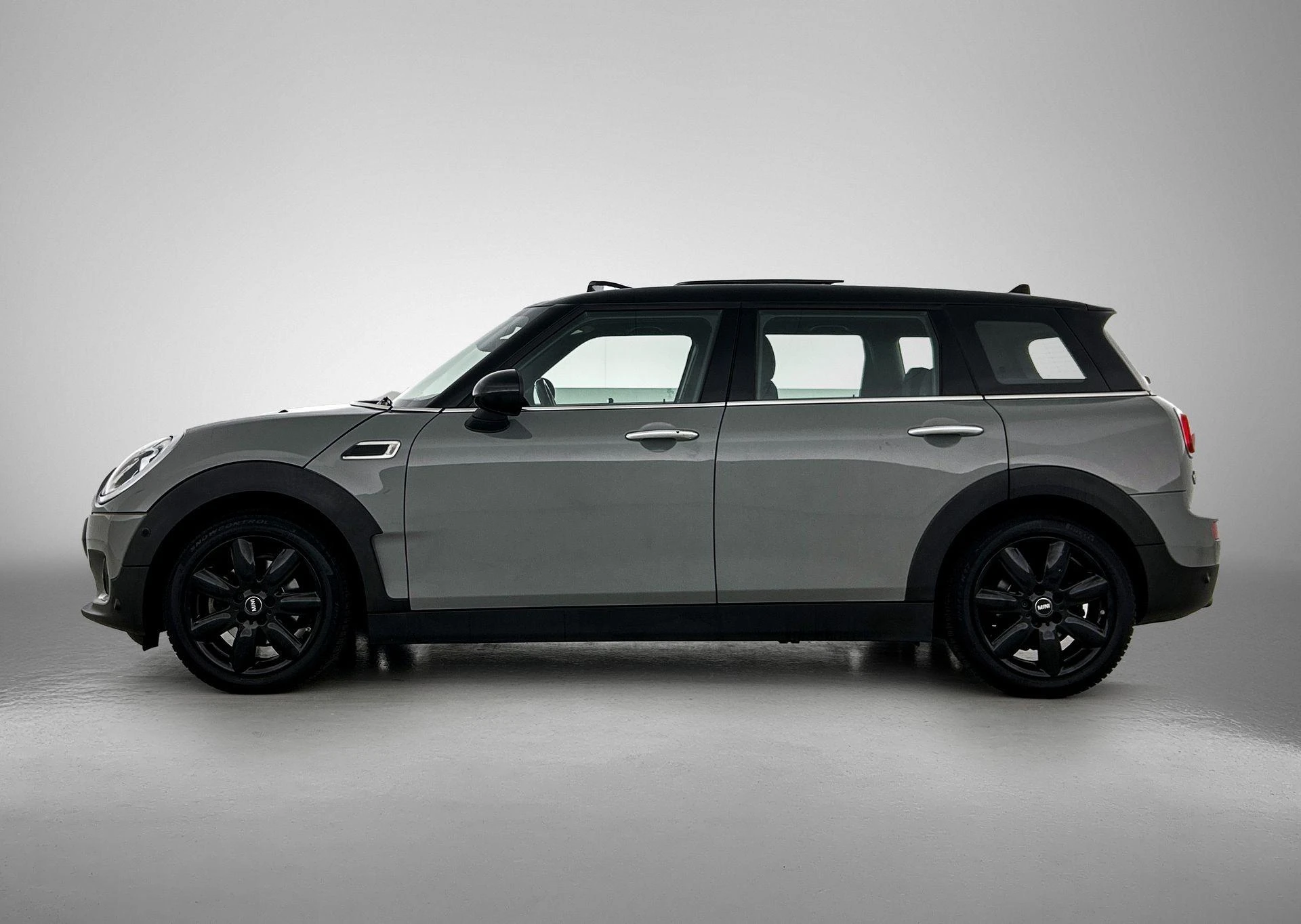 MINI Clubman met kenteken 53100 – autofoto 4