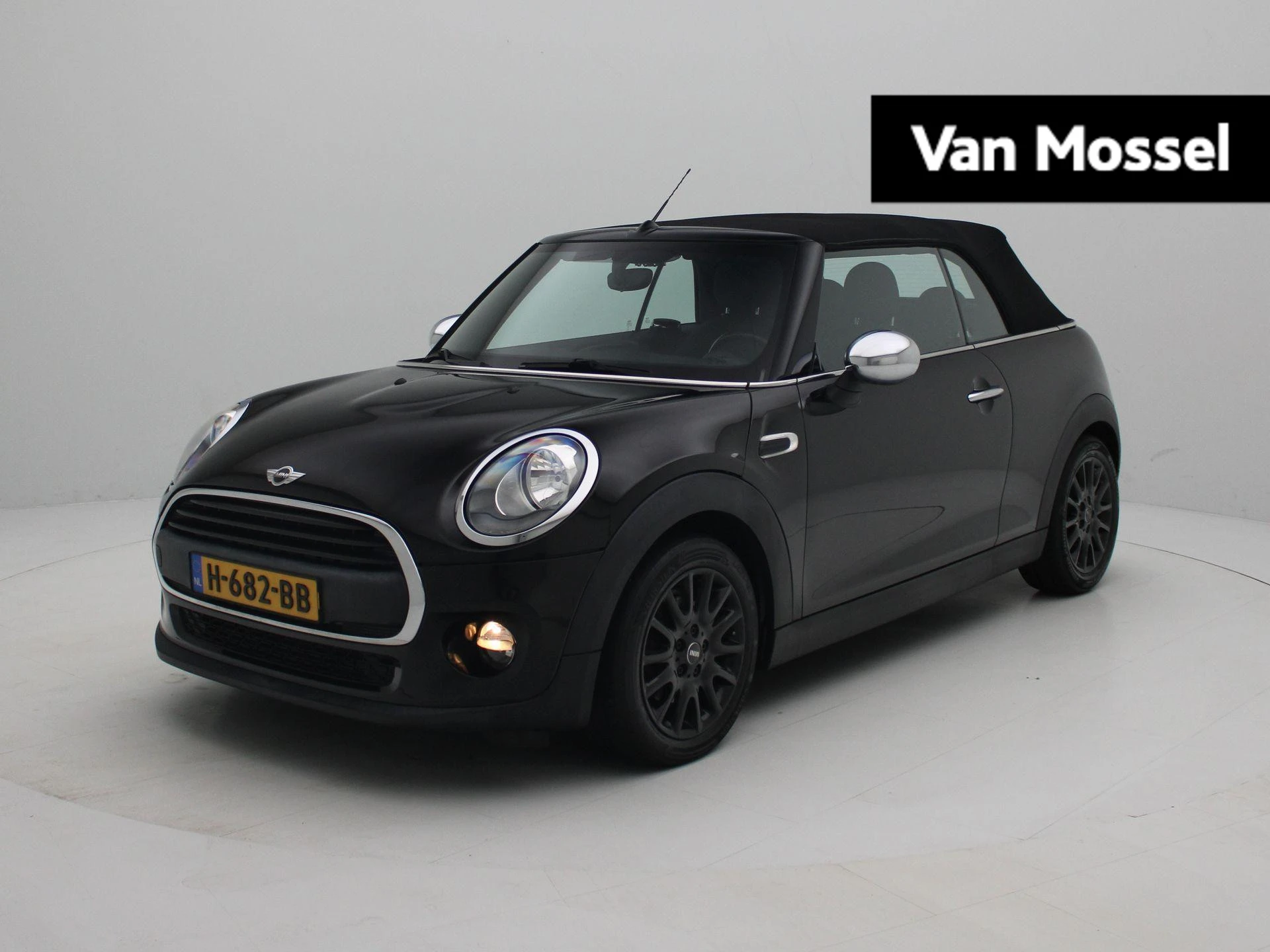 MINI OneCabrio met kenteken 50100 – autofoto 2