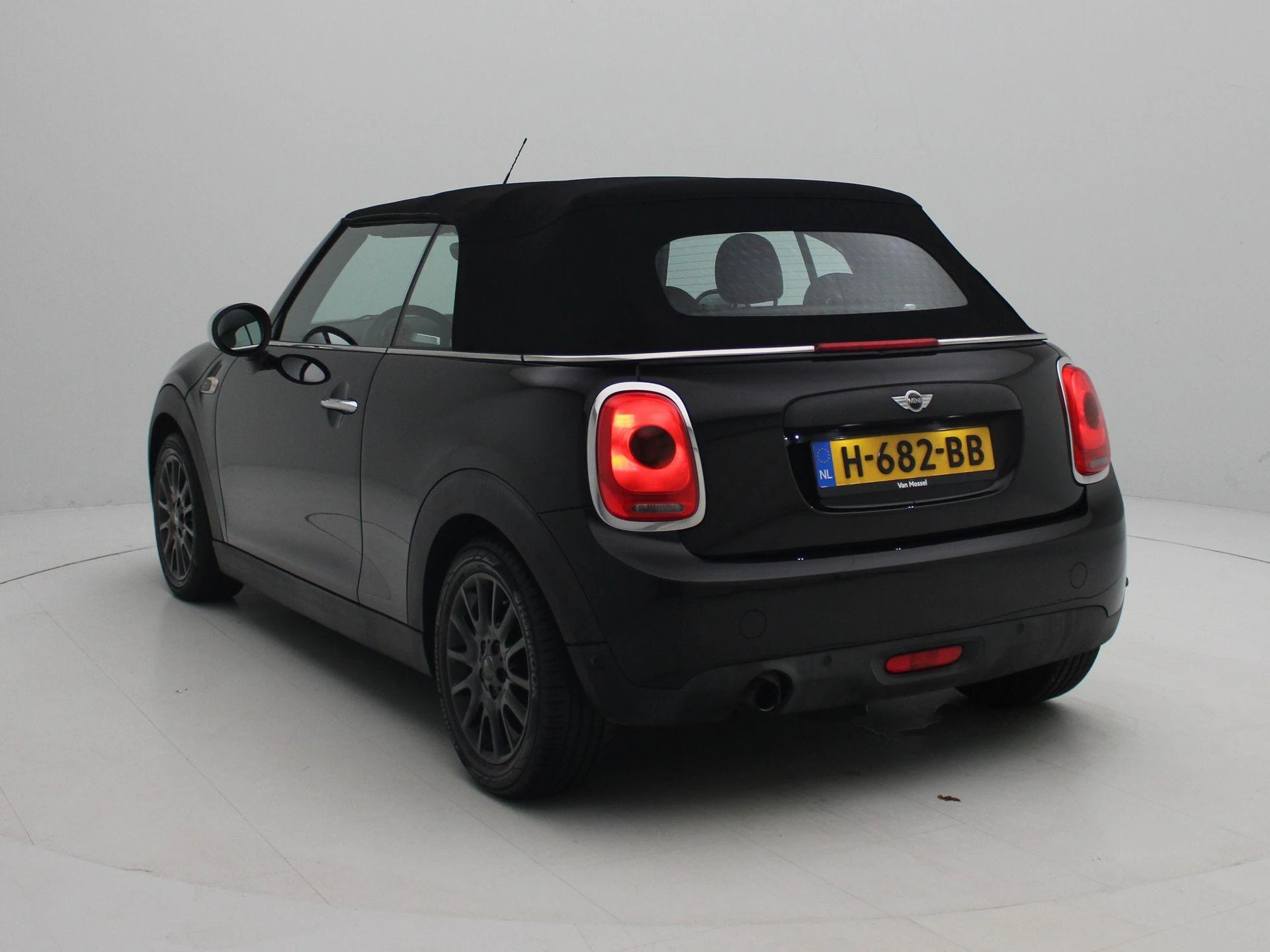 MINI OneCabrio met kenteken 50100 – autofoto 3