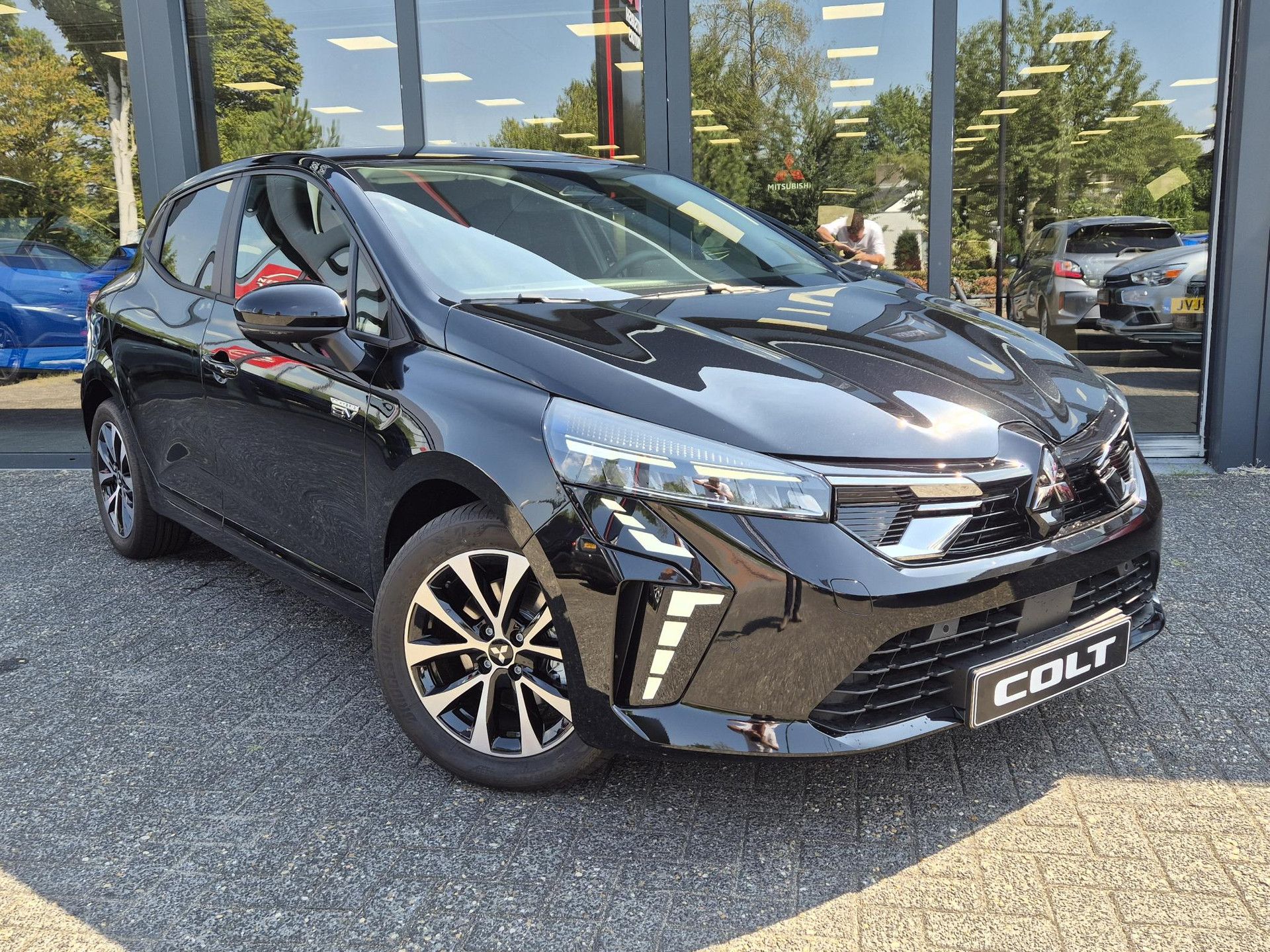 Mitsubishi Colt met kenteken KKF-86-V – autofoto 5