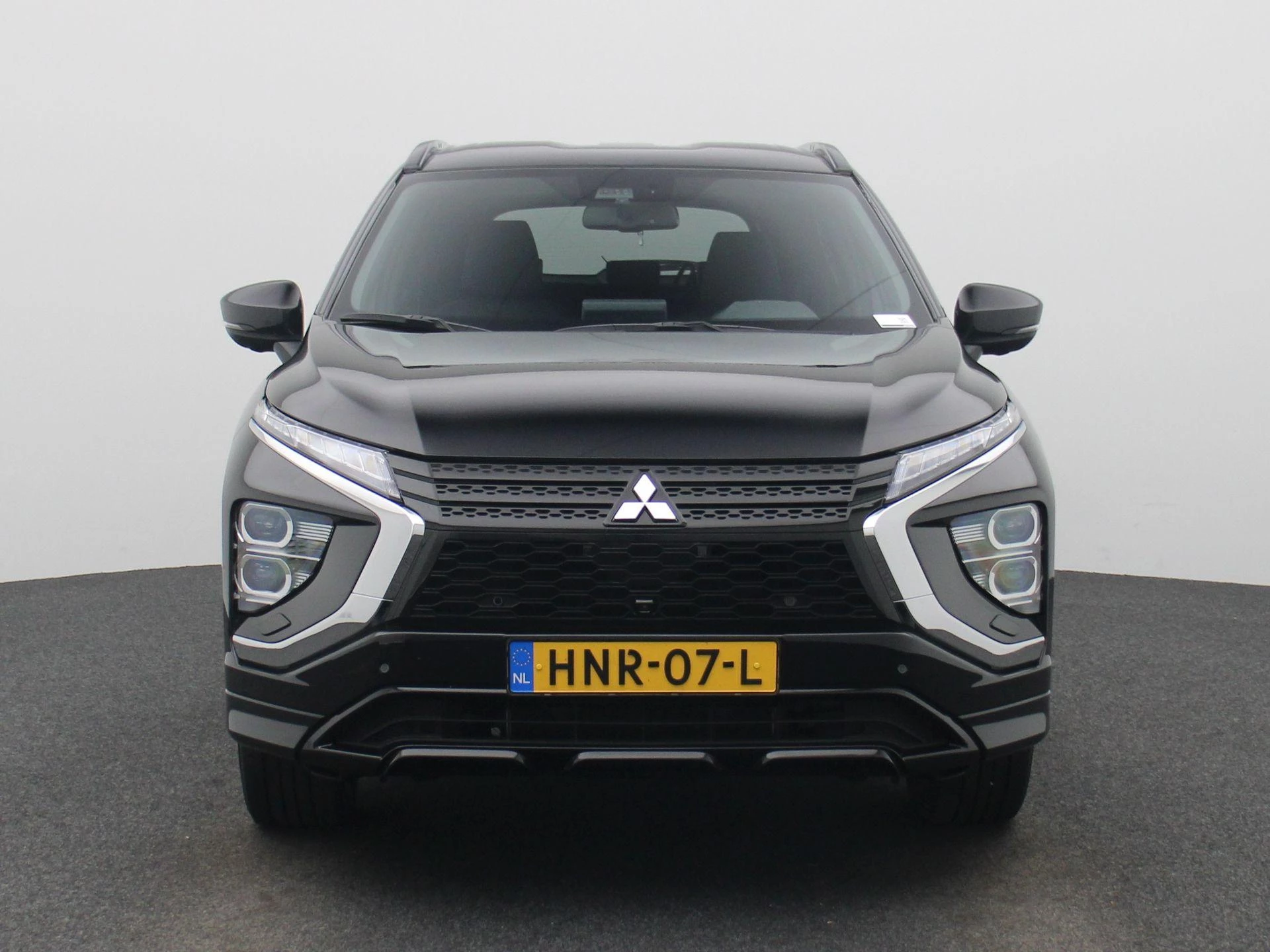 Mitsubishi EclipseCross met kenteken HNR-07-L – autofoto 3
